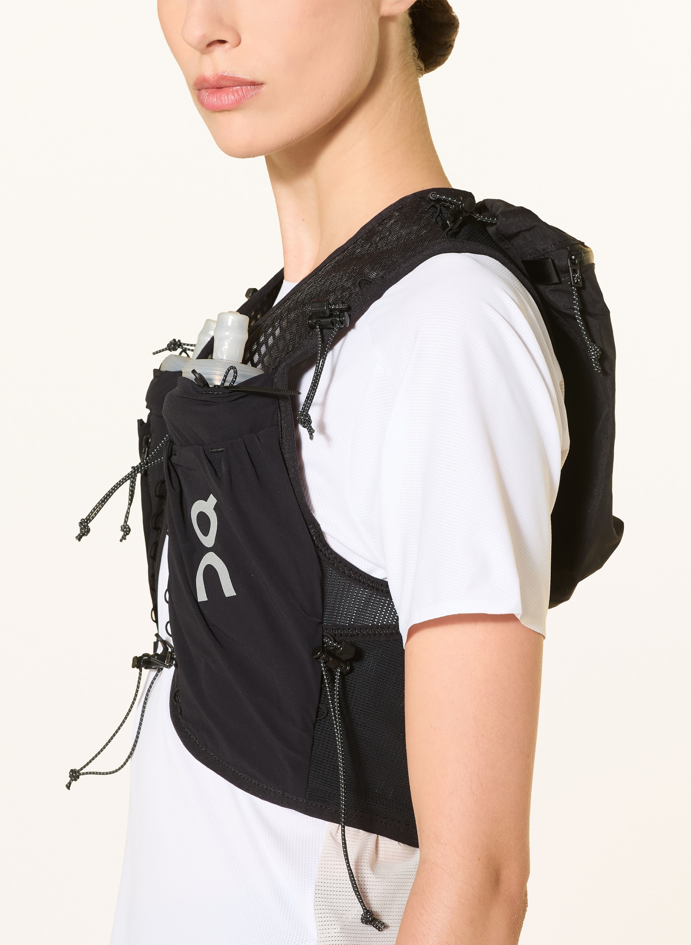 On Hardloopbodywarmer ULTRA VEST PRO: ZWART