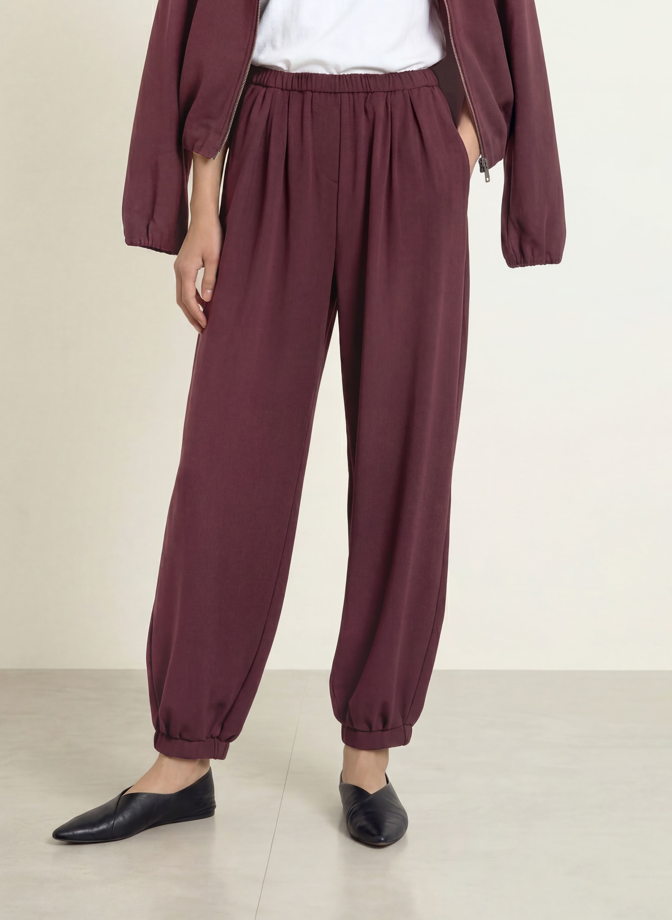 BRAX Broek MABEL S: DONKERROOD
