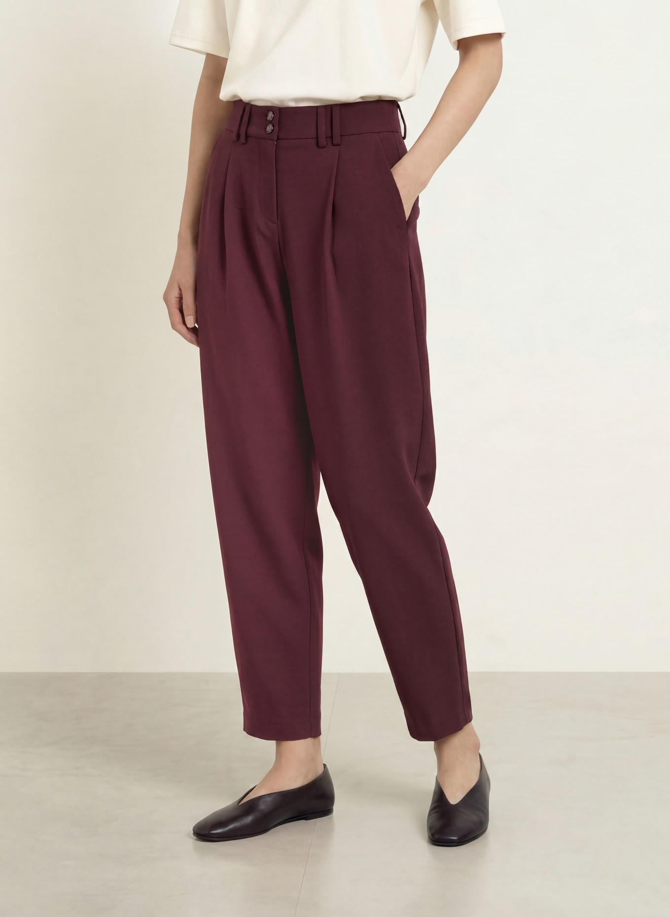 BRAX Hose MEGAN S: DUNKELLILA