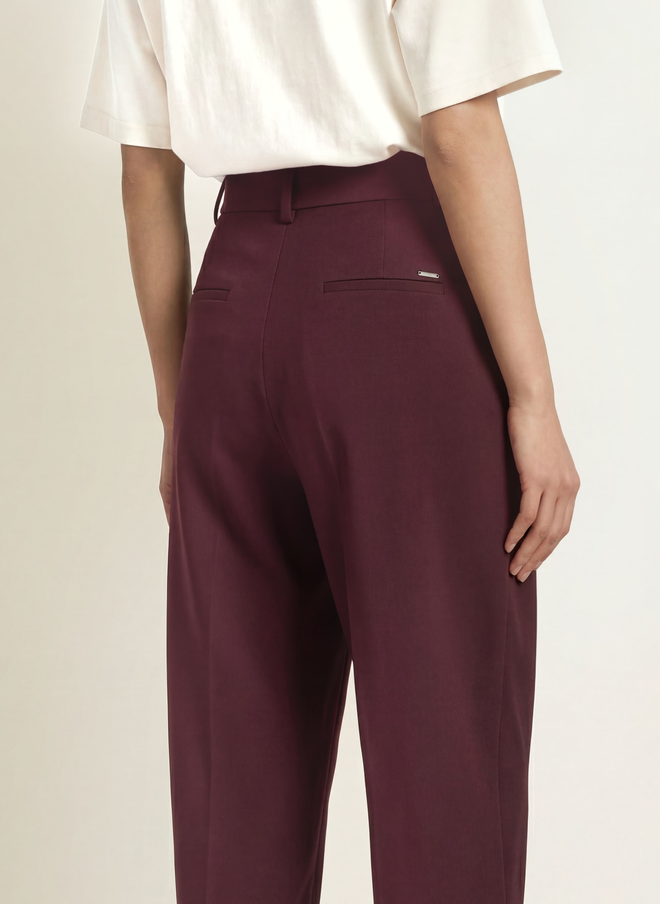 BRAX Hose MEGAN S: DUNKELLILA