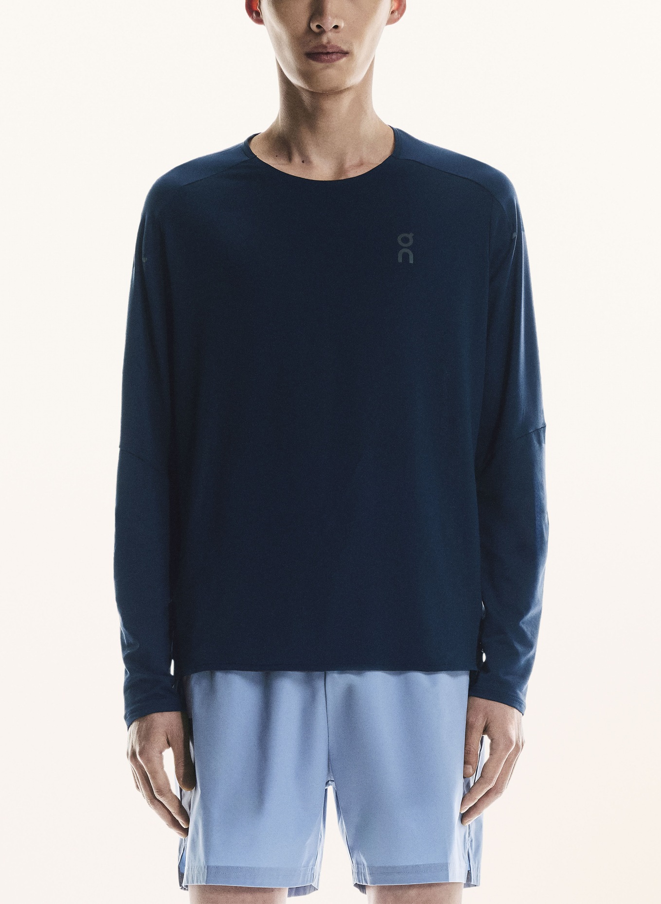 On Trainingsshirt PERFORMANCE: DONKERBLAUW