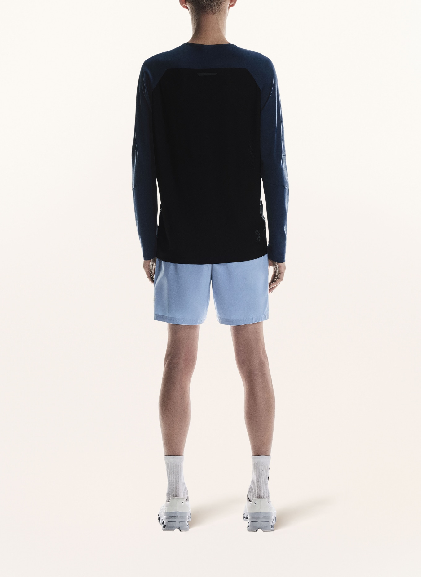 On Trainingsshirt PERFORMANCE: DONKERBLAUW