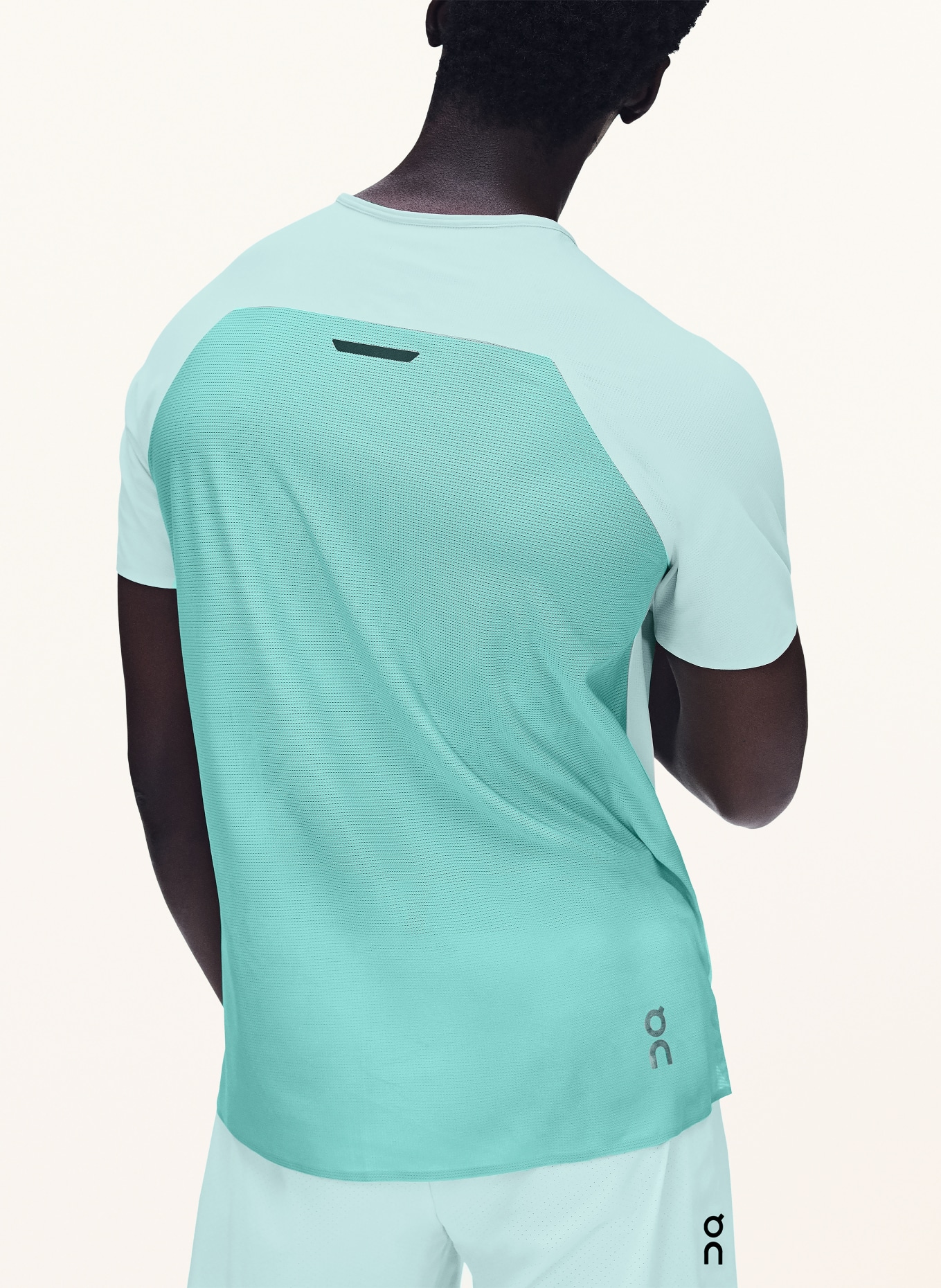 On Trainingsshirt PERFORMANCE: TURQUOISE / MINT