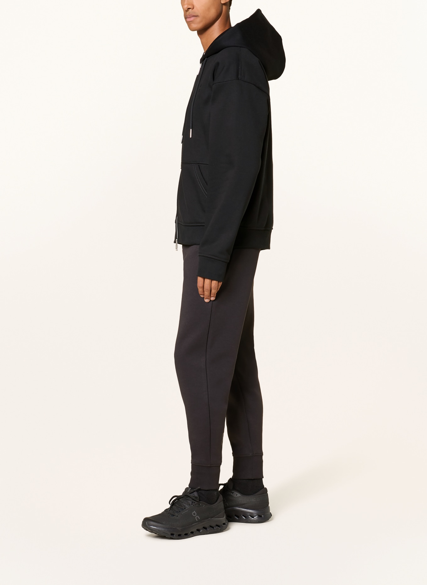 On Sweatvest CLUB COLLECTIVE: ZWART