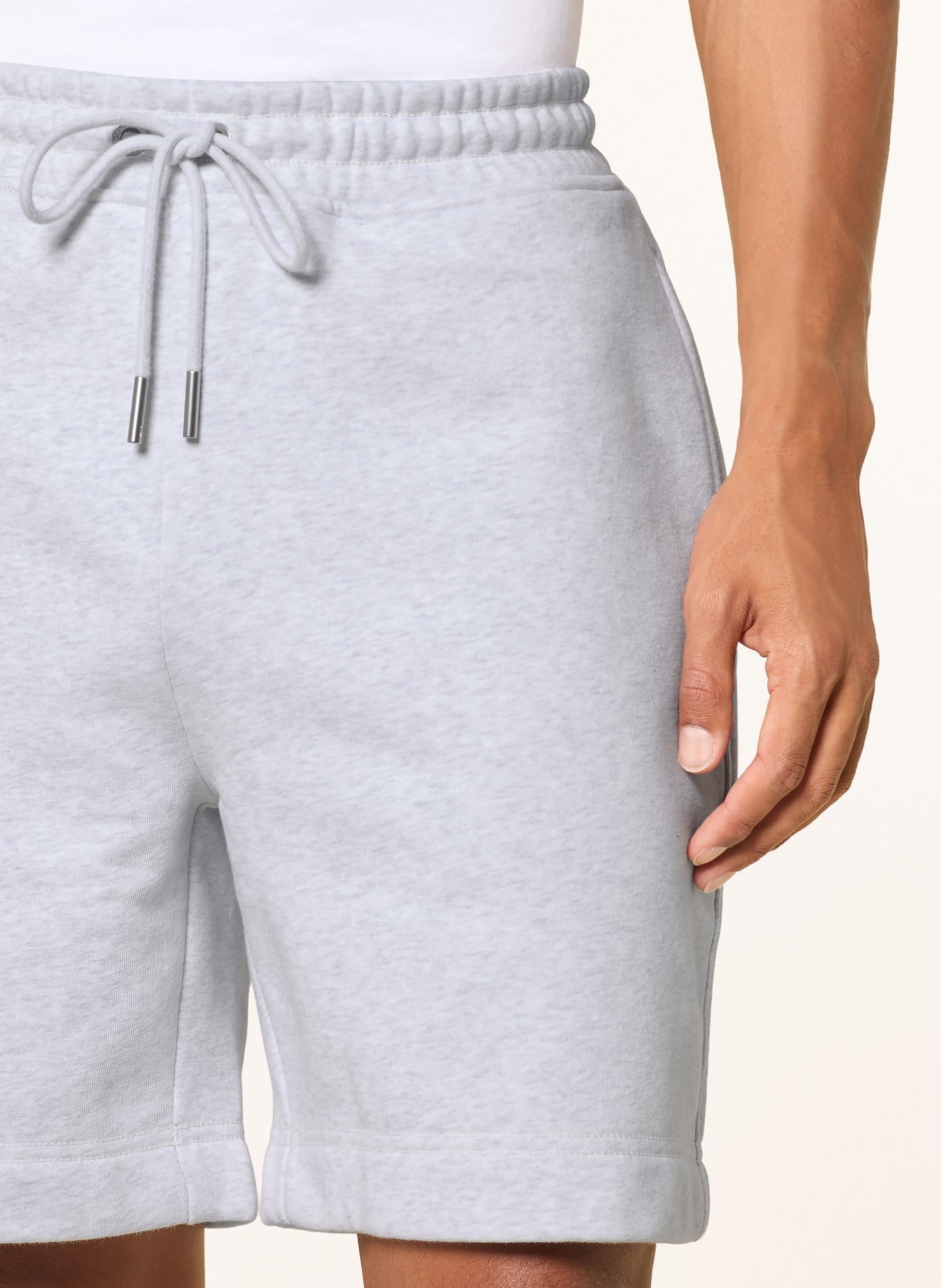 On Short en molleton CLUB COLLECTIVE: GRIS CLAIR