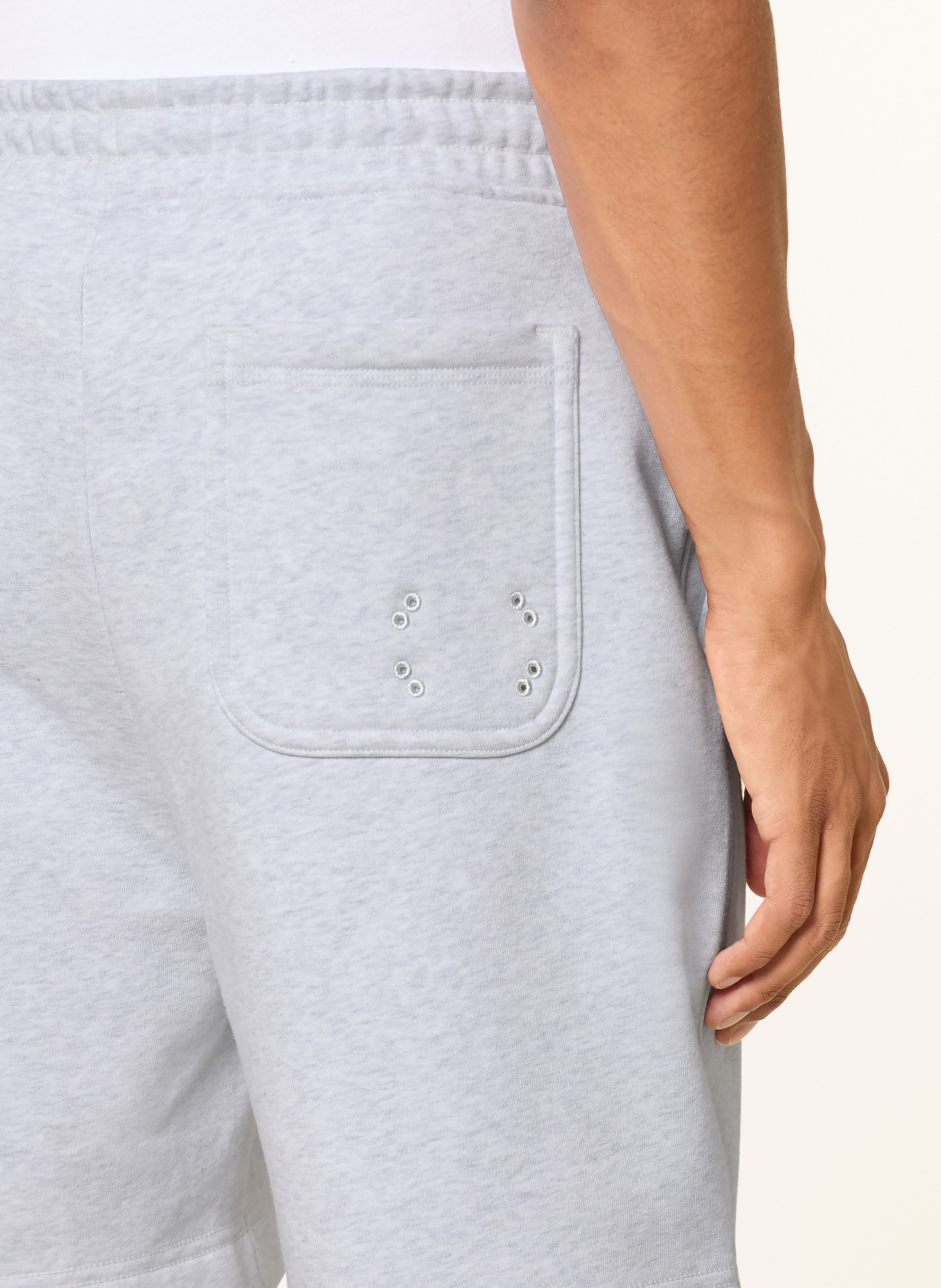 On Short en molleton CLUB COLLECTIVE: GRIS CLAIR