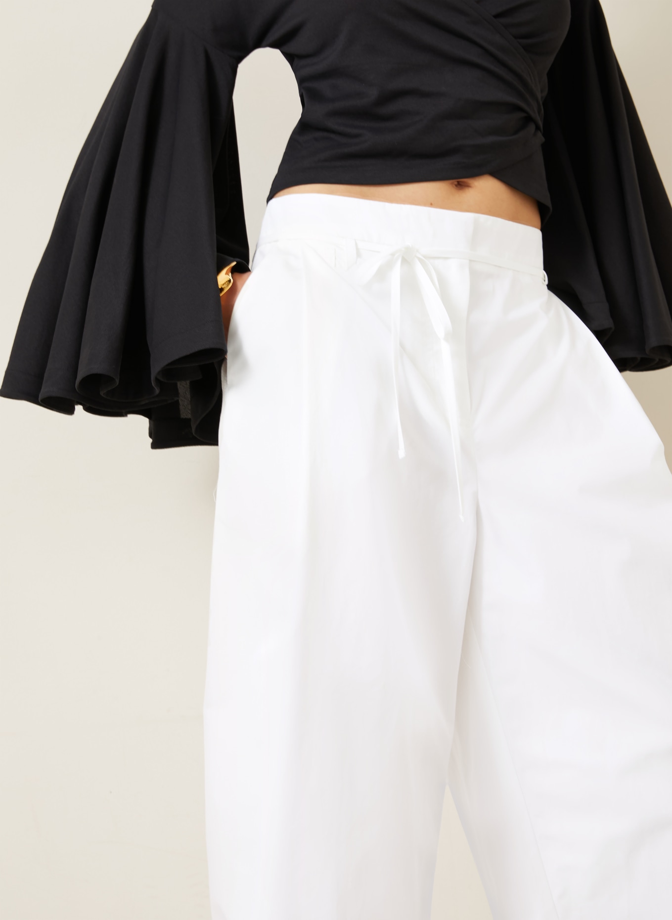 JACQUEMUS Bermudas LE SHORT MARIN: WEISS