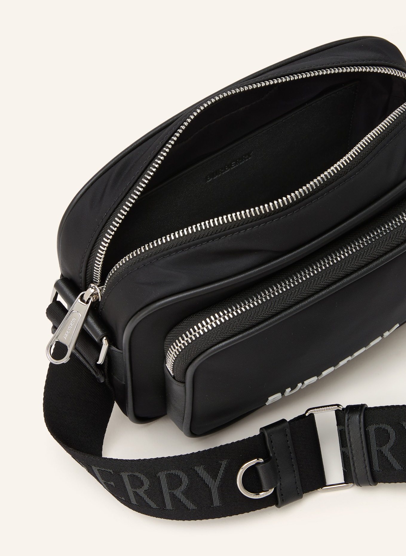 BURBERRY Schoudertas PADDY: ZWART / ZILVER / WIT
