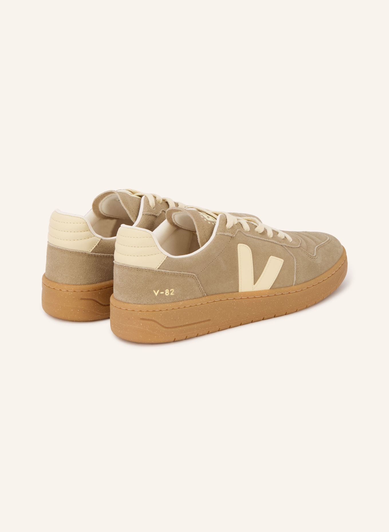 VEJA Sneaker V-82 II: TAUPE / CREME