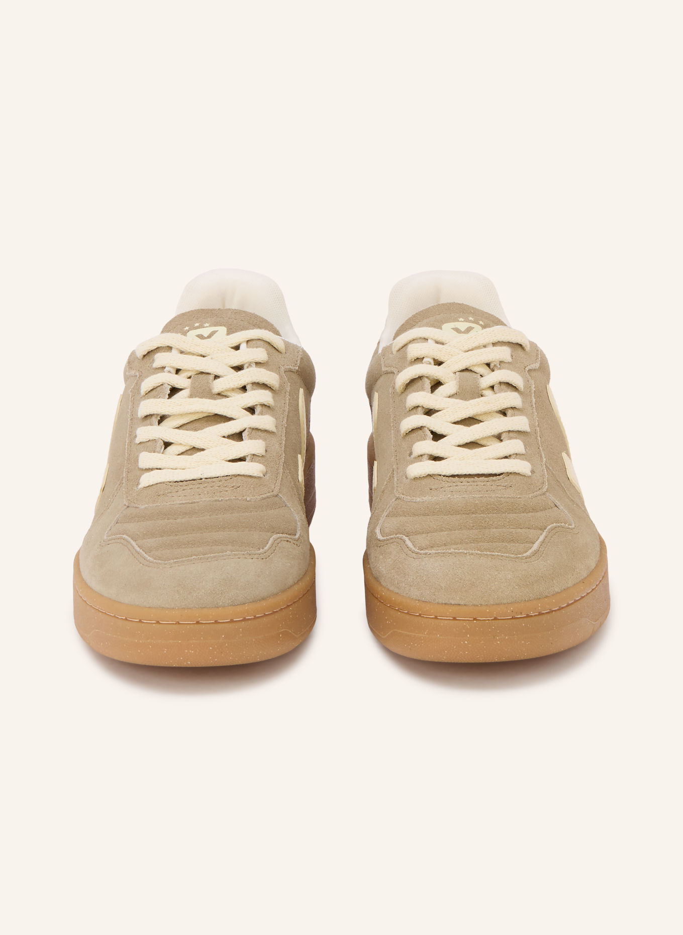 VEJA Sneaker V-82 II: TAUPE / CREME