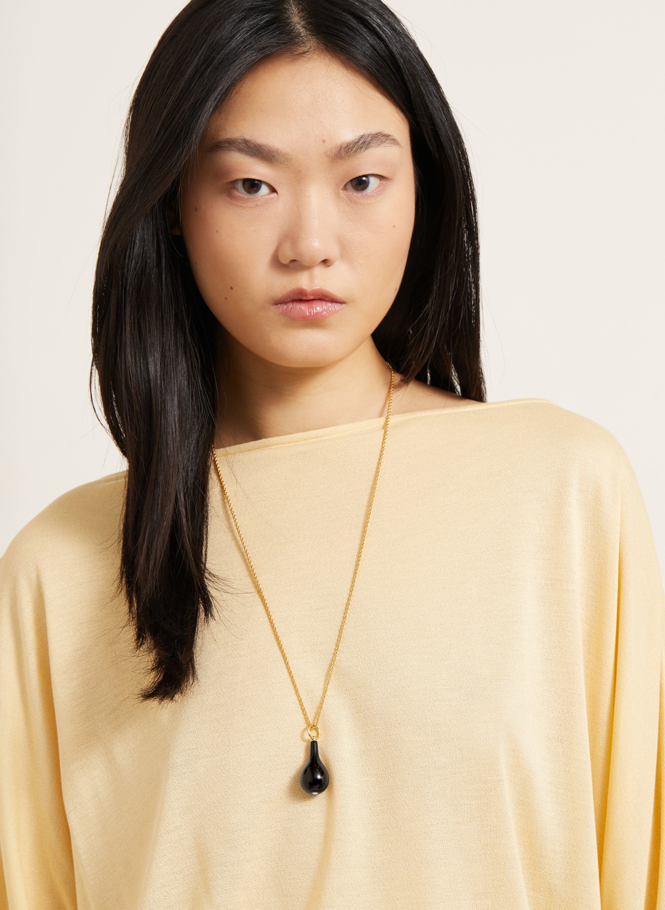 TOTEME Collier: NOIR / OR