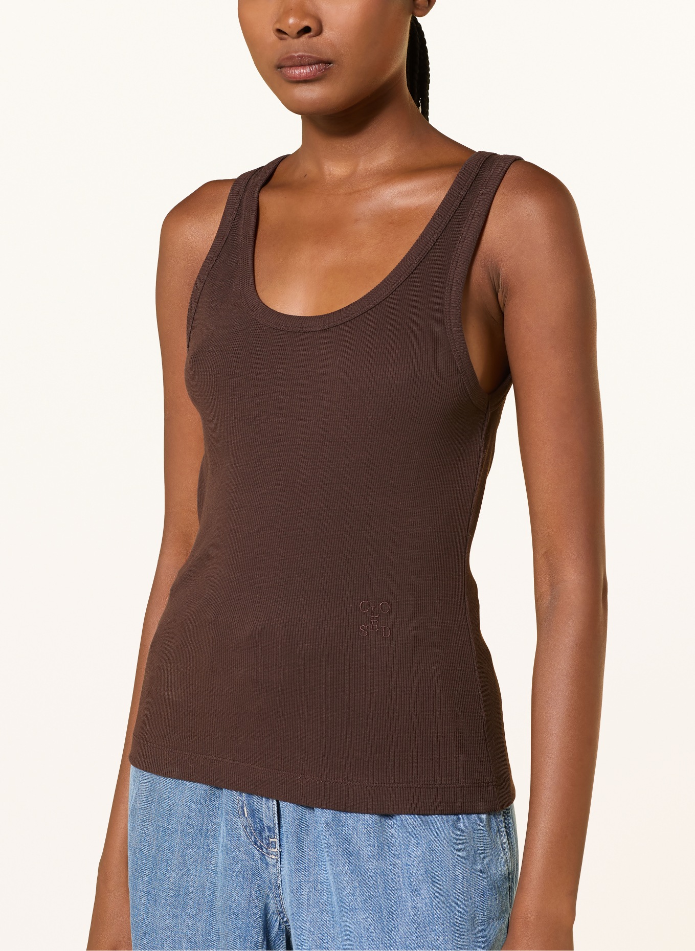 CLOSED Top: MARRON FONCÉ