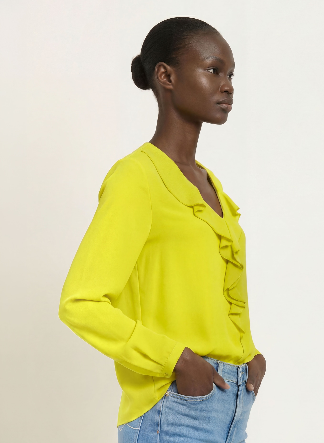 MARC CAIN Blusenshirt mit Volants: 513 apple green new