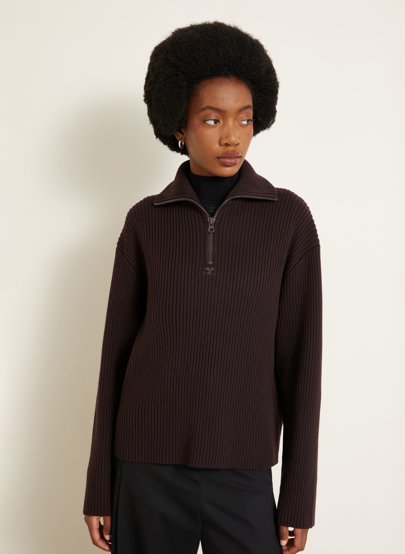 Courrèges Pull col zippé en laine mérinos: MARRON FONCÉ