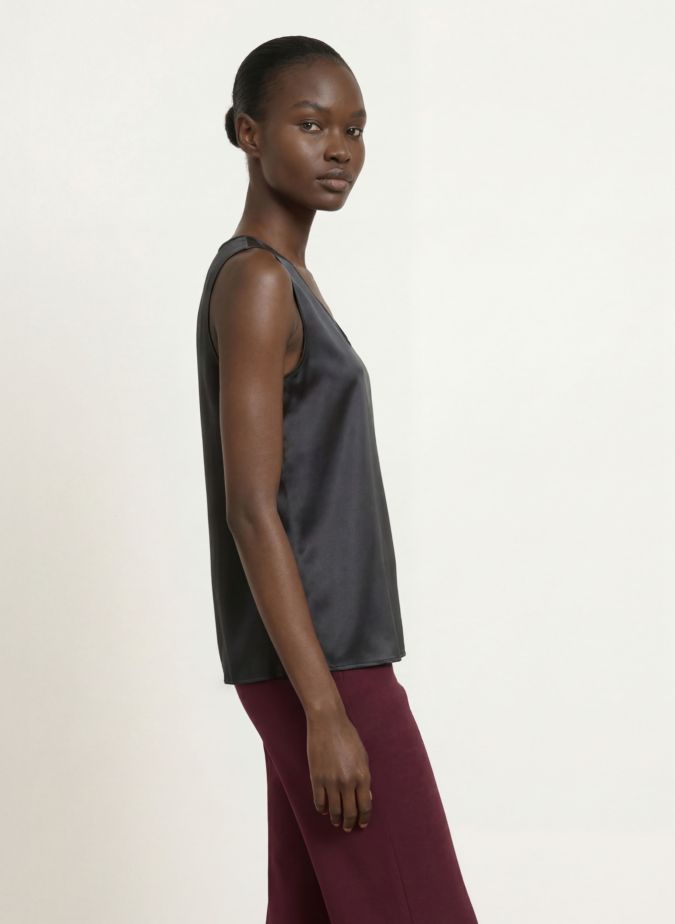 MARC CAIN Seidentop: 900 black new