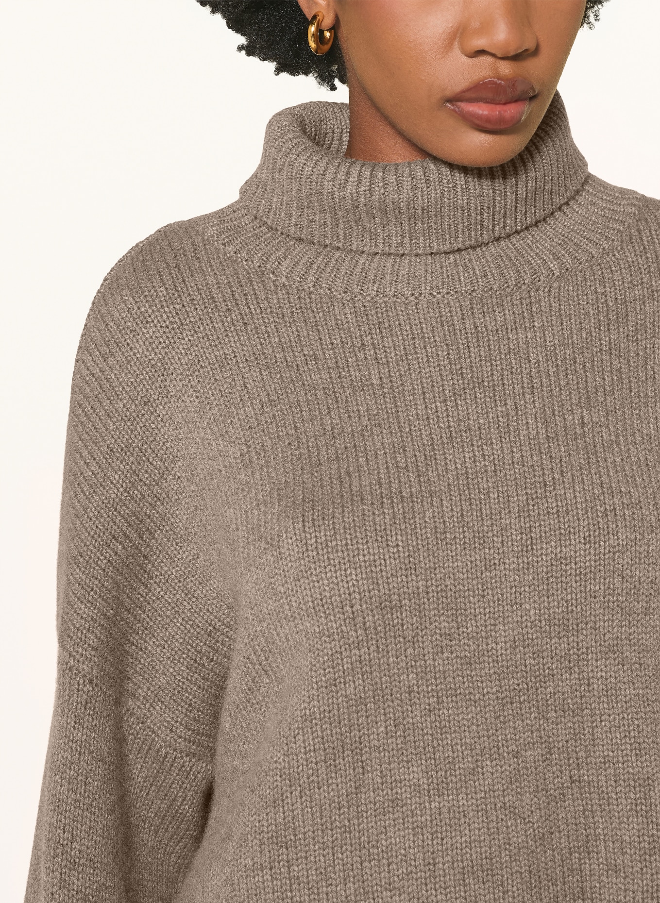LISA YANG ZERLINA cashmere turtleneck sweater: TAUPE