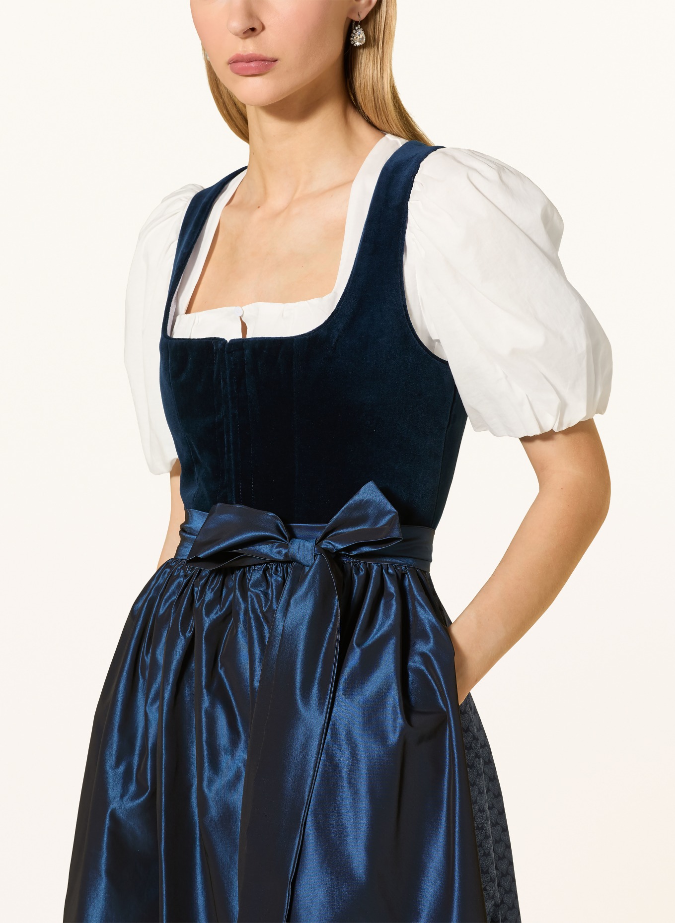Johann & Johanna Dirndl: DUNKELBLAU / HELLBLAU