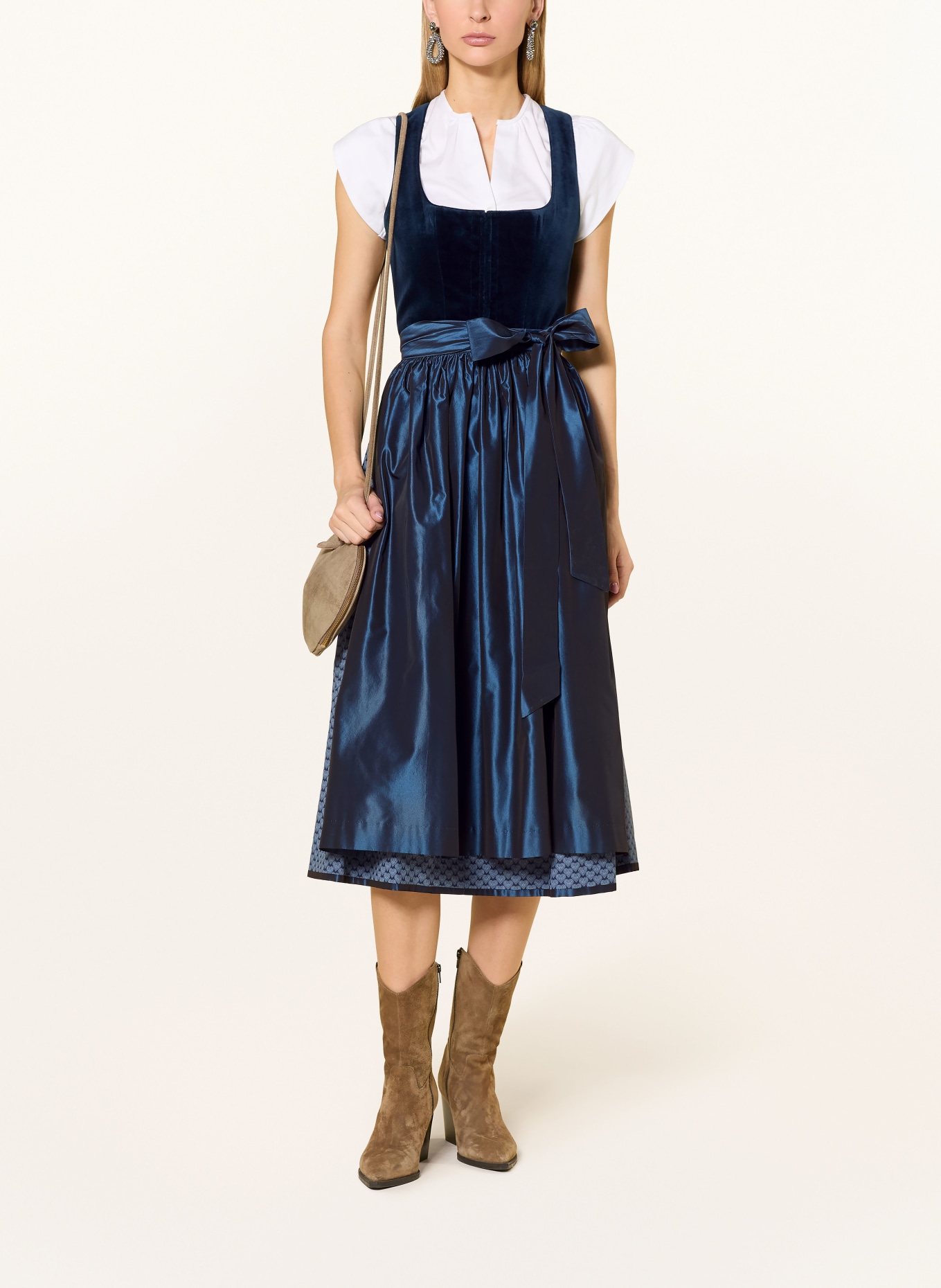 Johann & Johanna Dirndl v kombinaci materiálů: TMAVĚ MODRÁ / ČERNOŠEDÁ