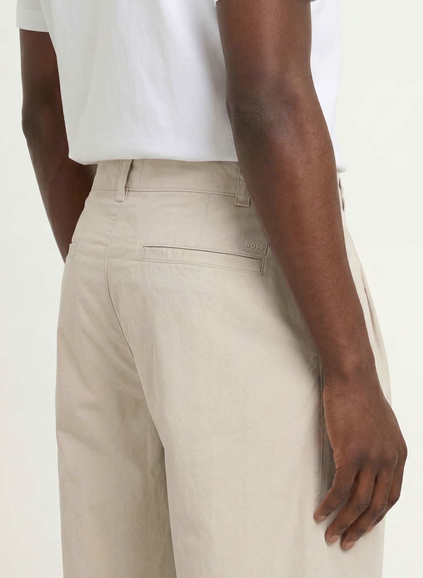 BOSS Chino Tapered Fit: CRÈME