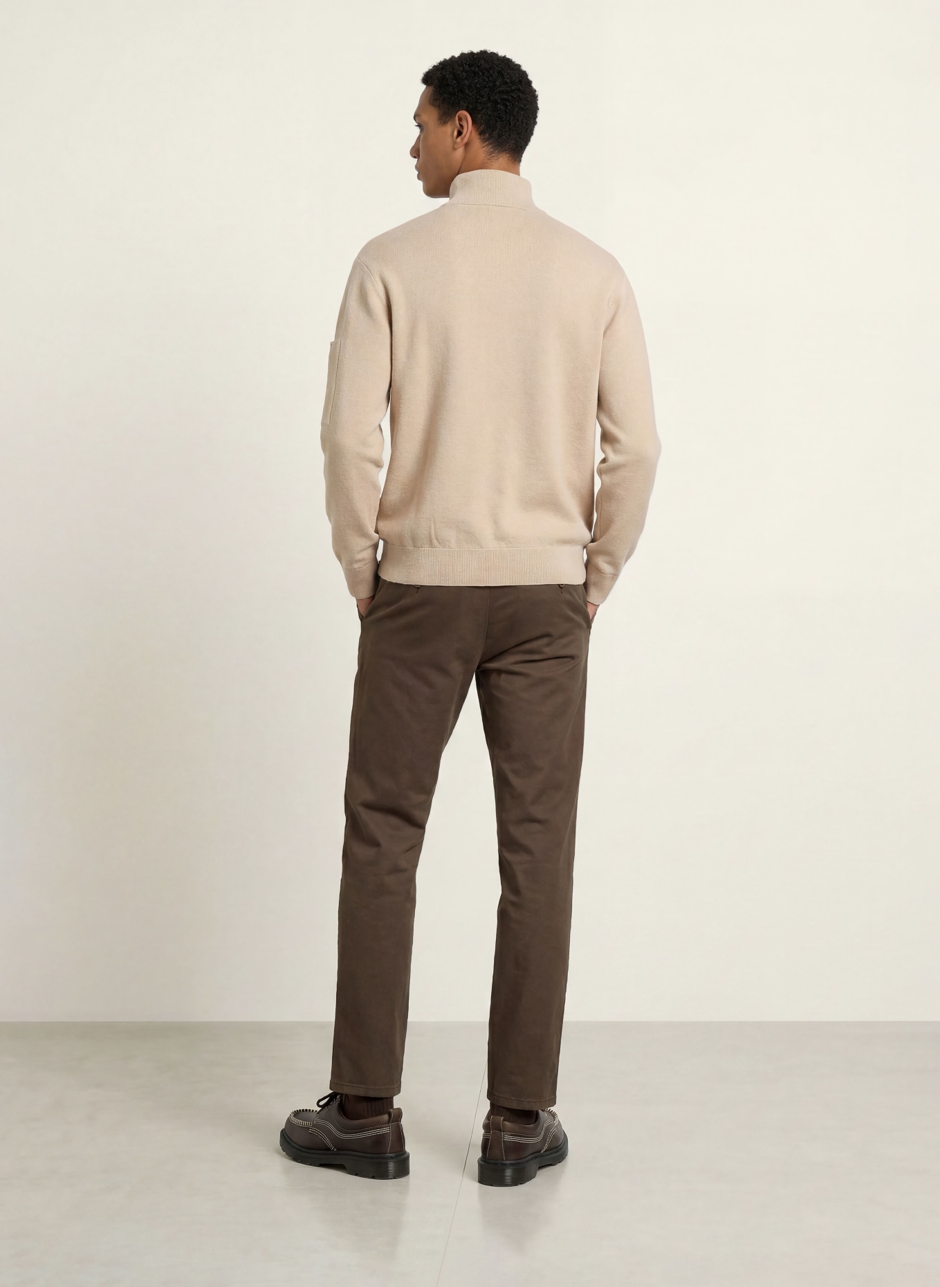 PAUL Regular-Fit Chinos: DARK BROWN