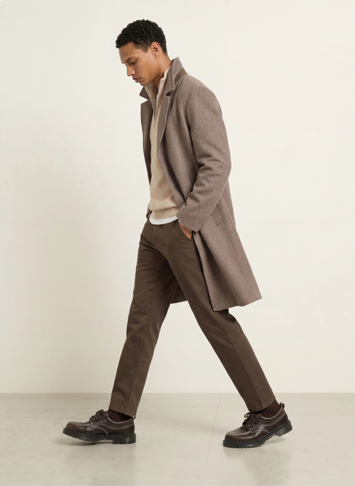 PAUL Regular-Fit Chinos: DARK BROWN