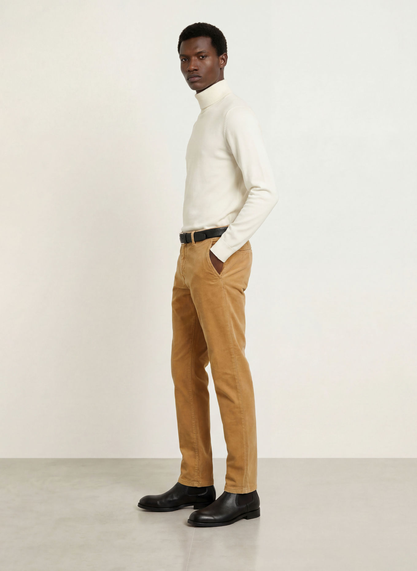 STROKESMAN'S Aksamitne spodnie chino o kroju slim fit: BEŻOWY