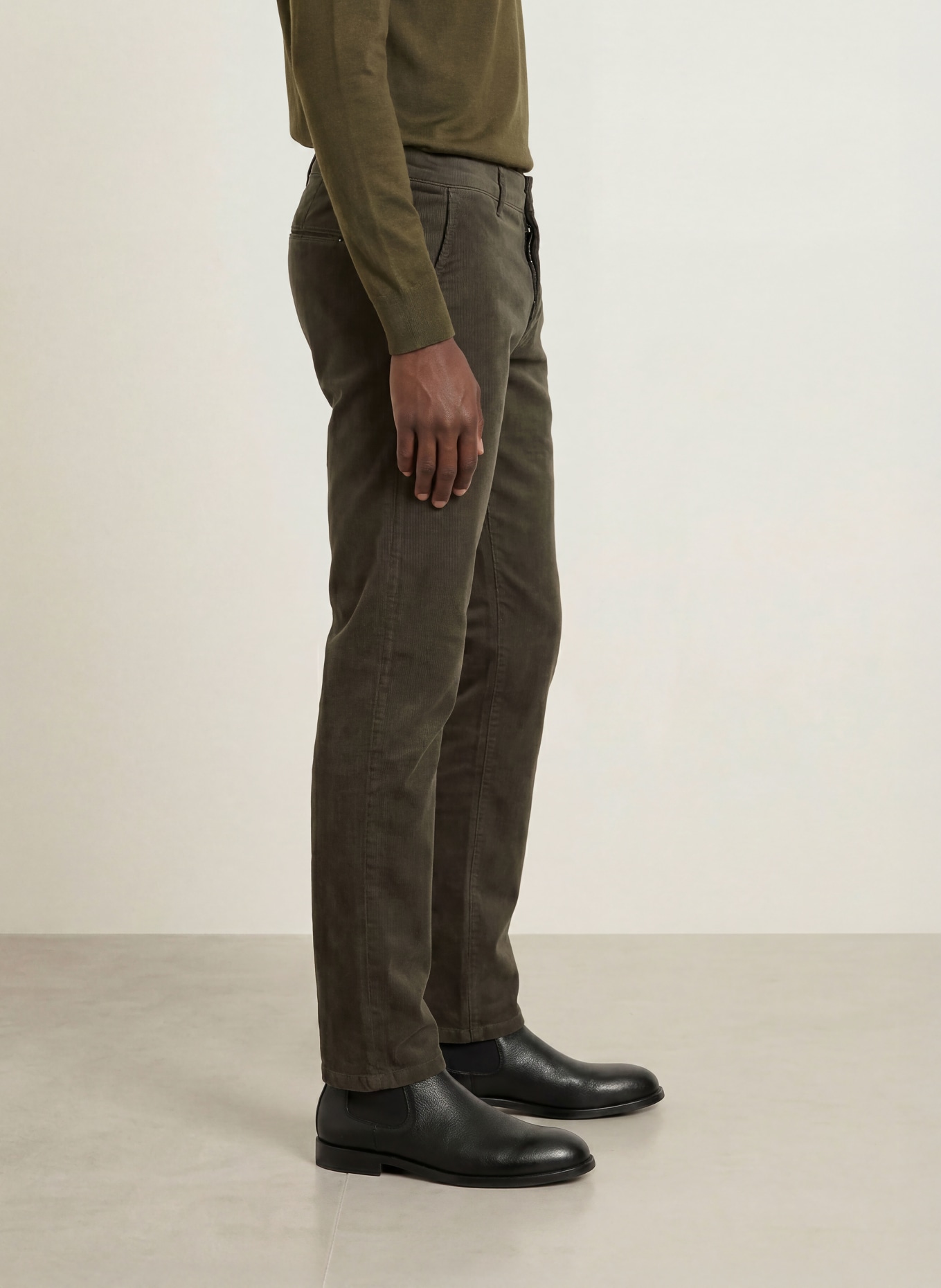 STROKESMAN'S Slim-fit velvet chinos: KHAKI