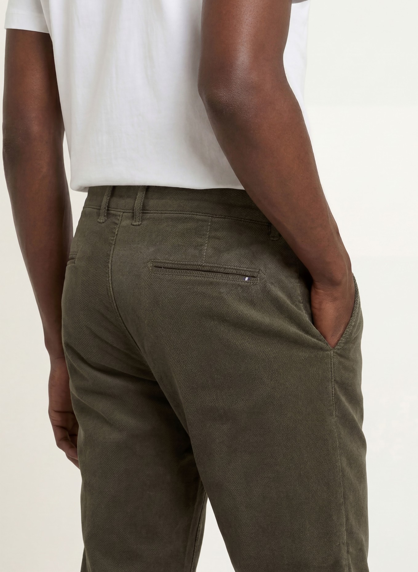 STROKESMAN'S Slim-fit velvet chinos: KHAKI