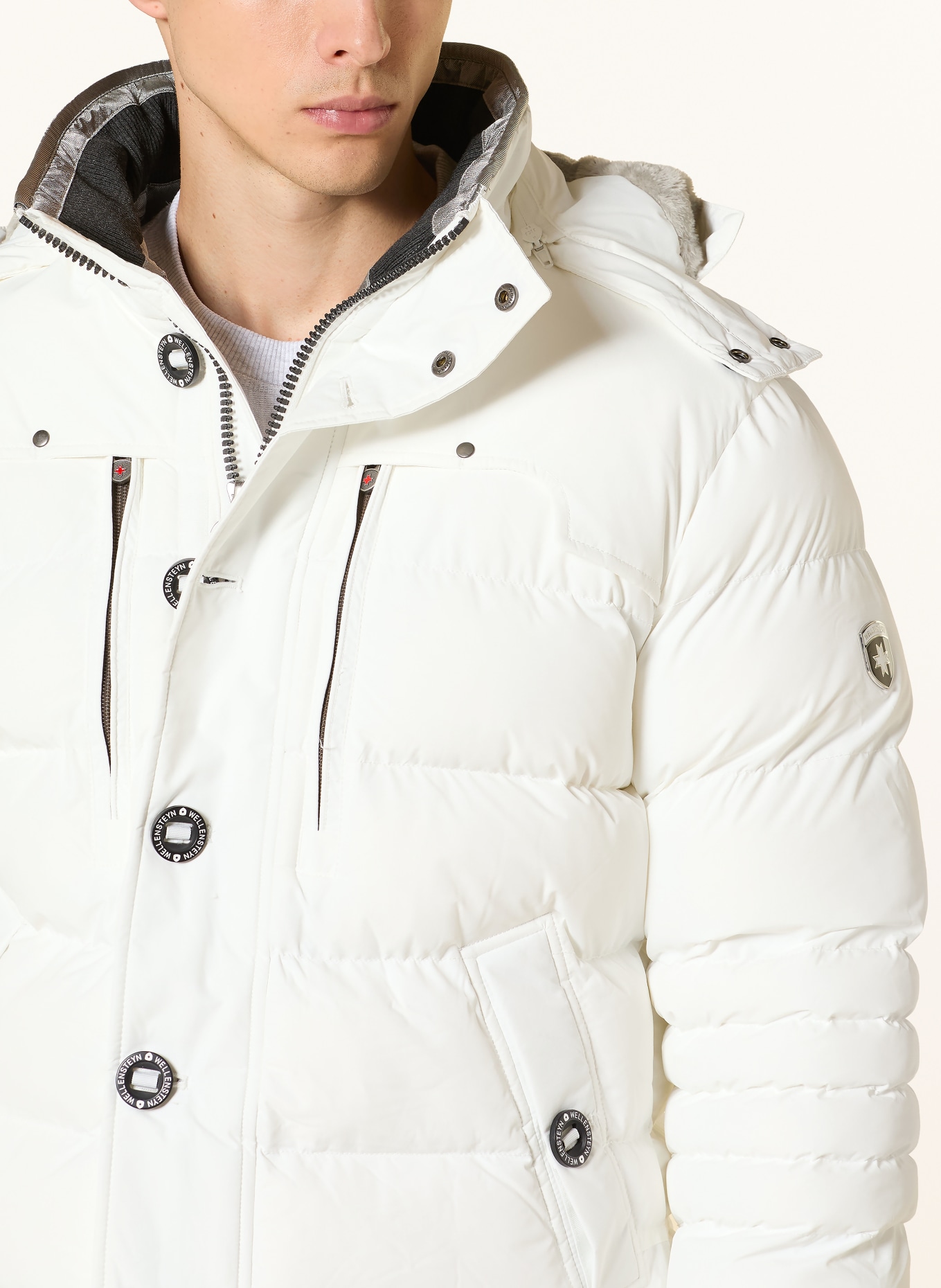 WELLENSTEYN Steppjacke STARSTREAM mit abnehmbarer Kapuze und Kunstfell: WEISS / SCHWARZ