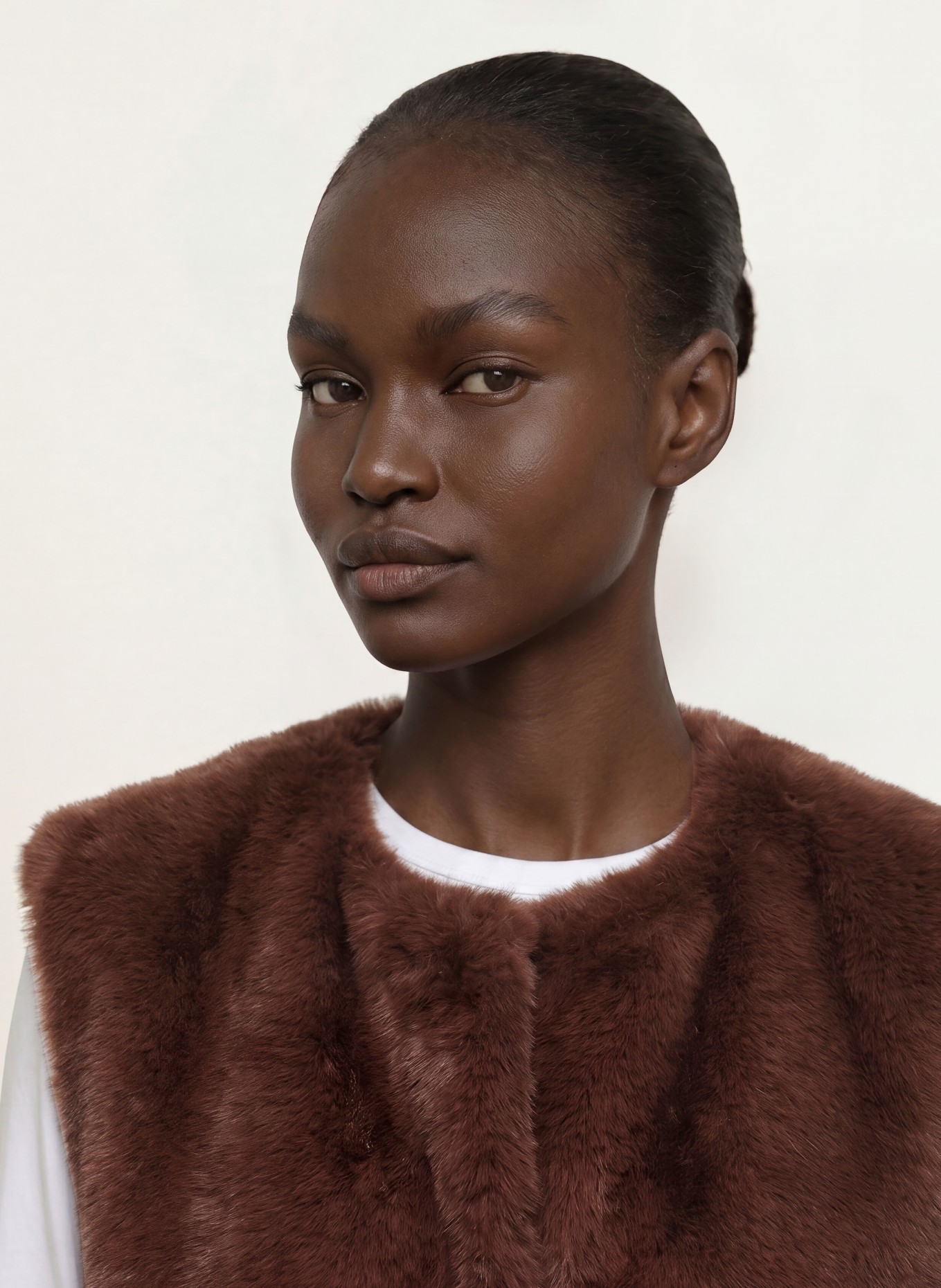 HERNO Veste sans manches en fausse fourrure: MARRON FONCÉ