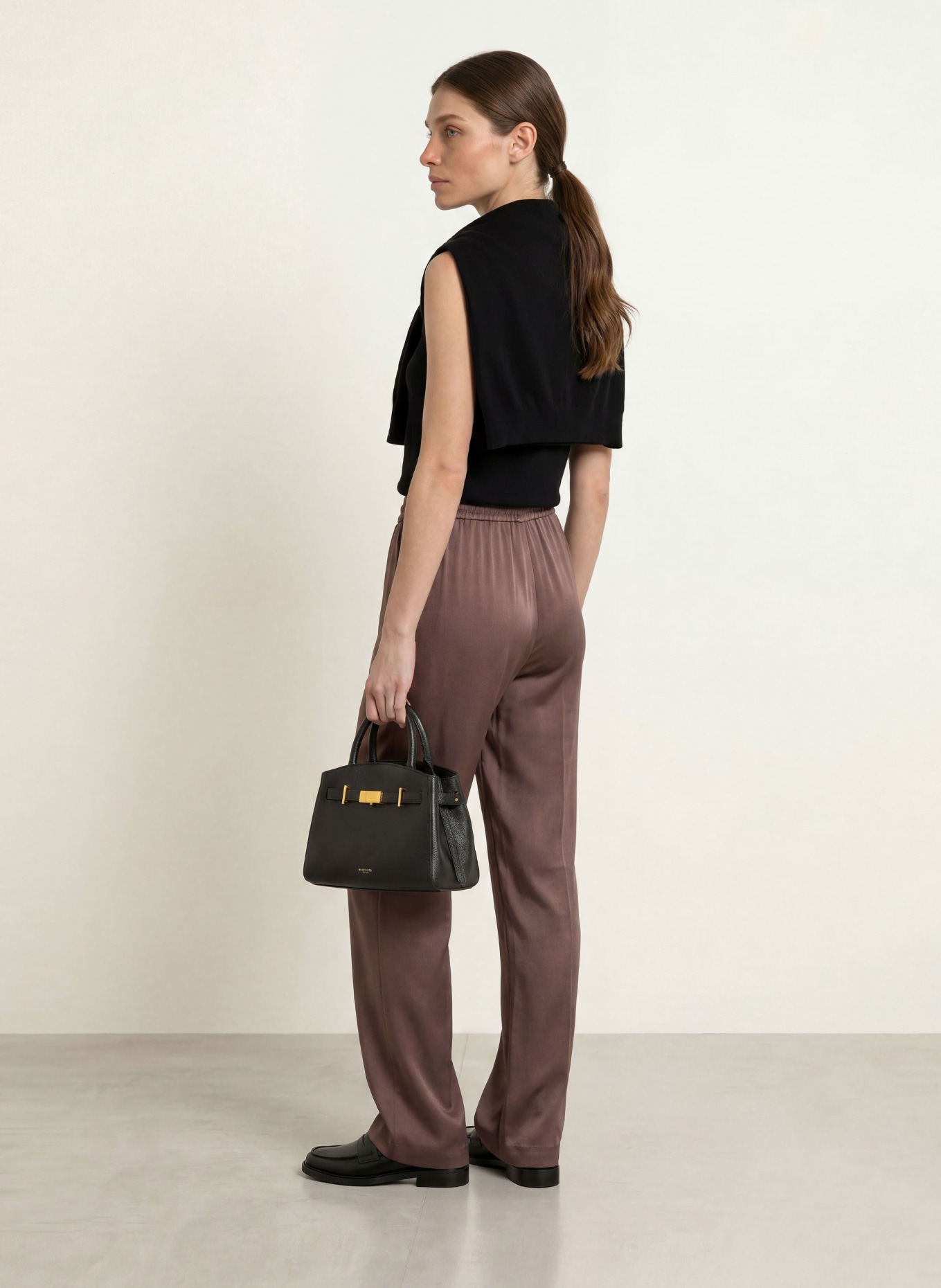 HERNO Satinhose: BRAUN