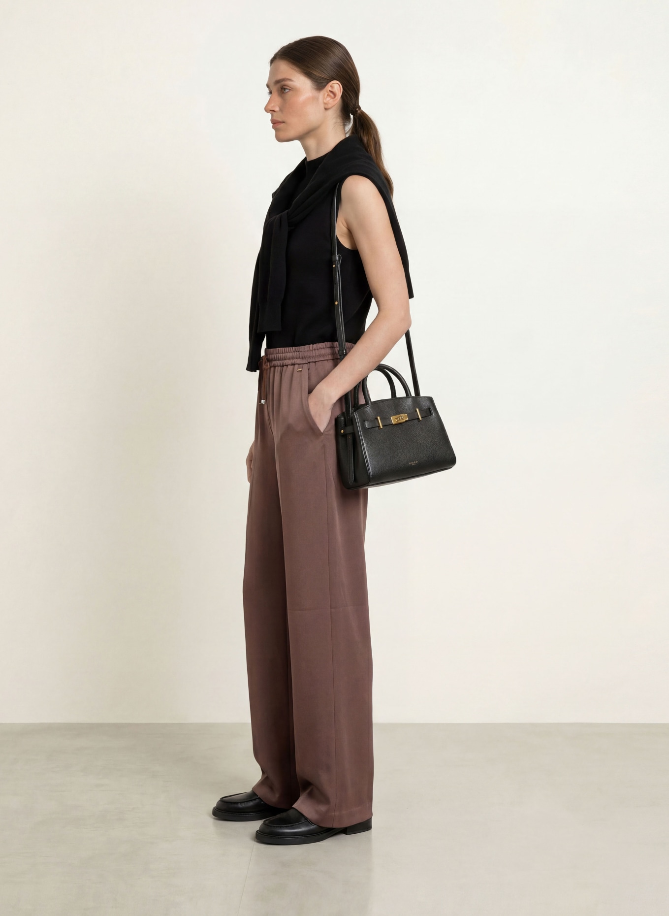 HERNO Satinhose: BRAUN
