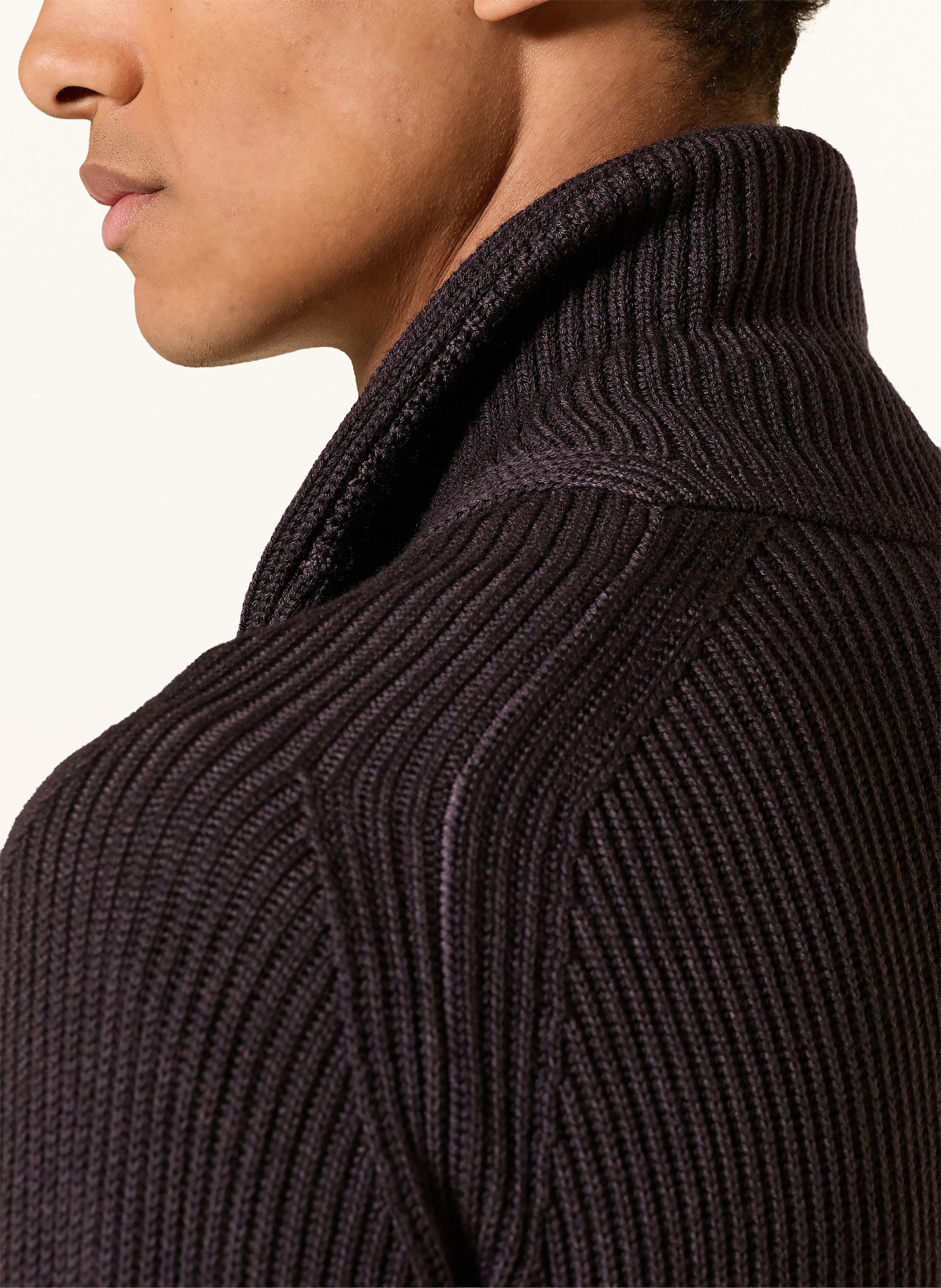 FEDELI Gilet en laine mérinos: MARRON FONCÉ