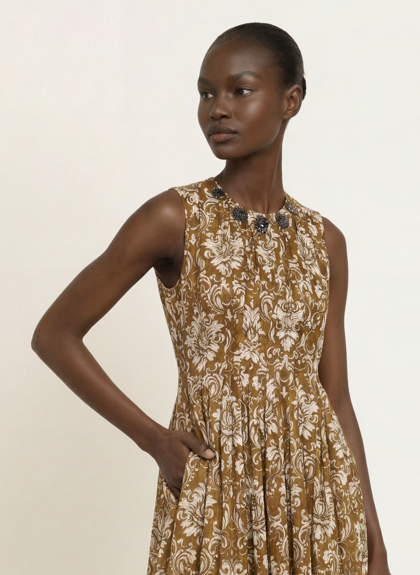 S Max Mara Kleid AGILE mit Schmucksteinen: BRAUN / CREME