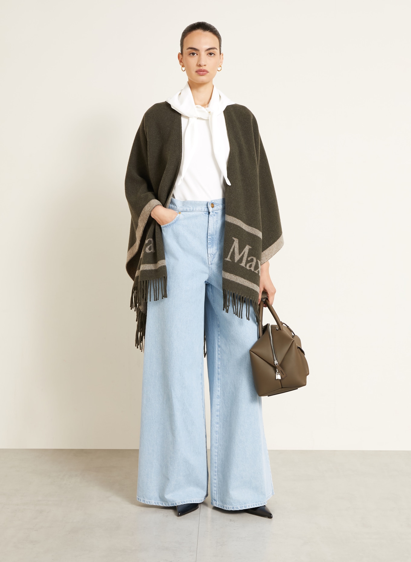 Max Mara FENICE sweater with 3/4 sleeves and detachable triangular scarf: WHITE