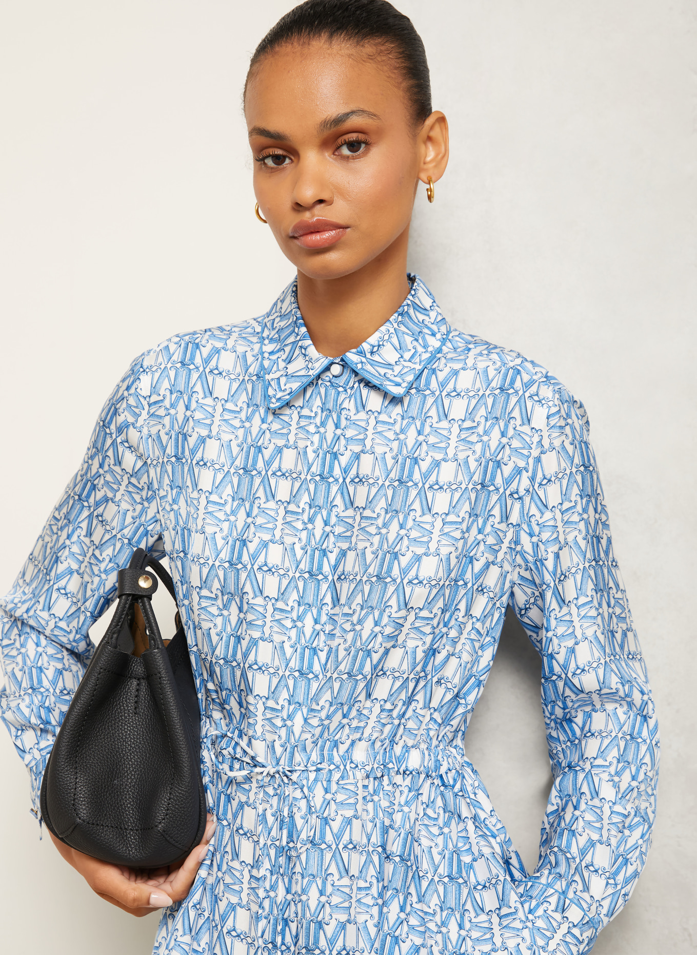 Max Mara Hemdblusenkleid FARAONE aus Seide: BLAU / WEISS