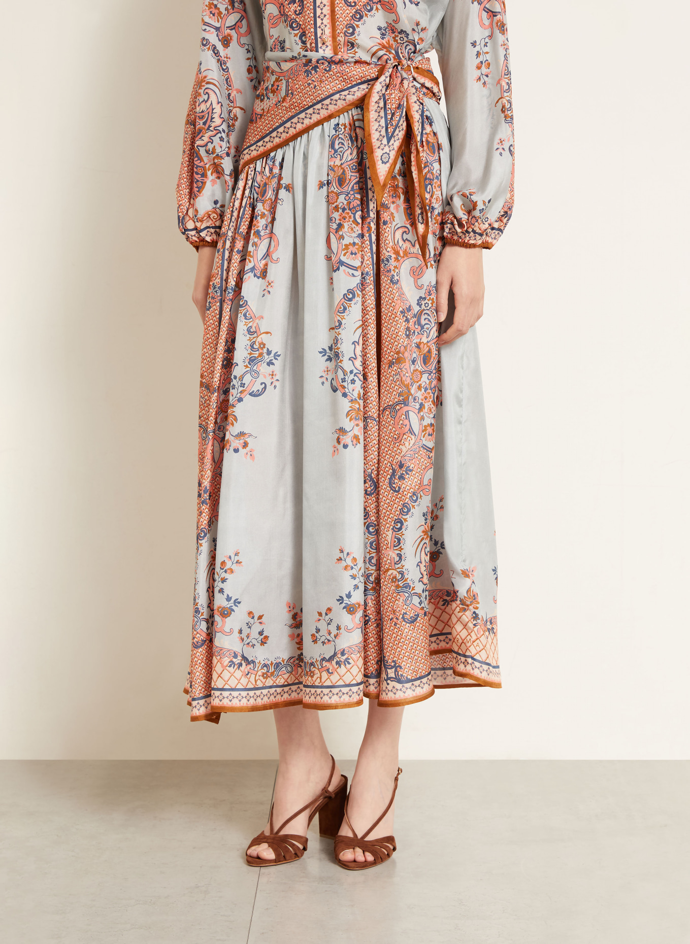 ZIMMERMANN Jupe en satin ASTER en soie: BLEU GRIS / SAUMON / BLEU