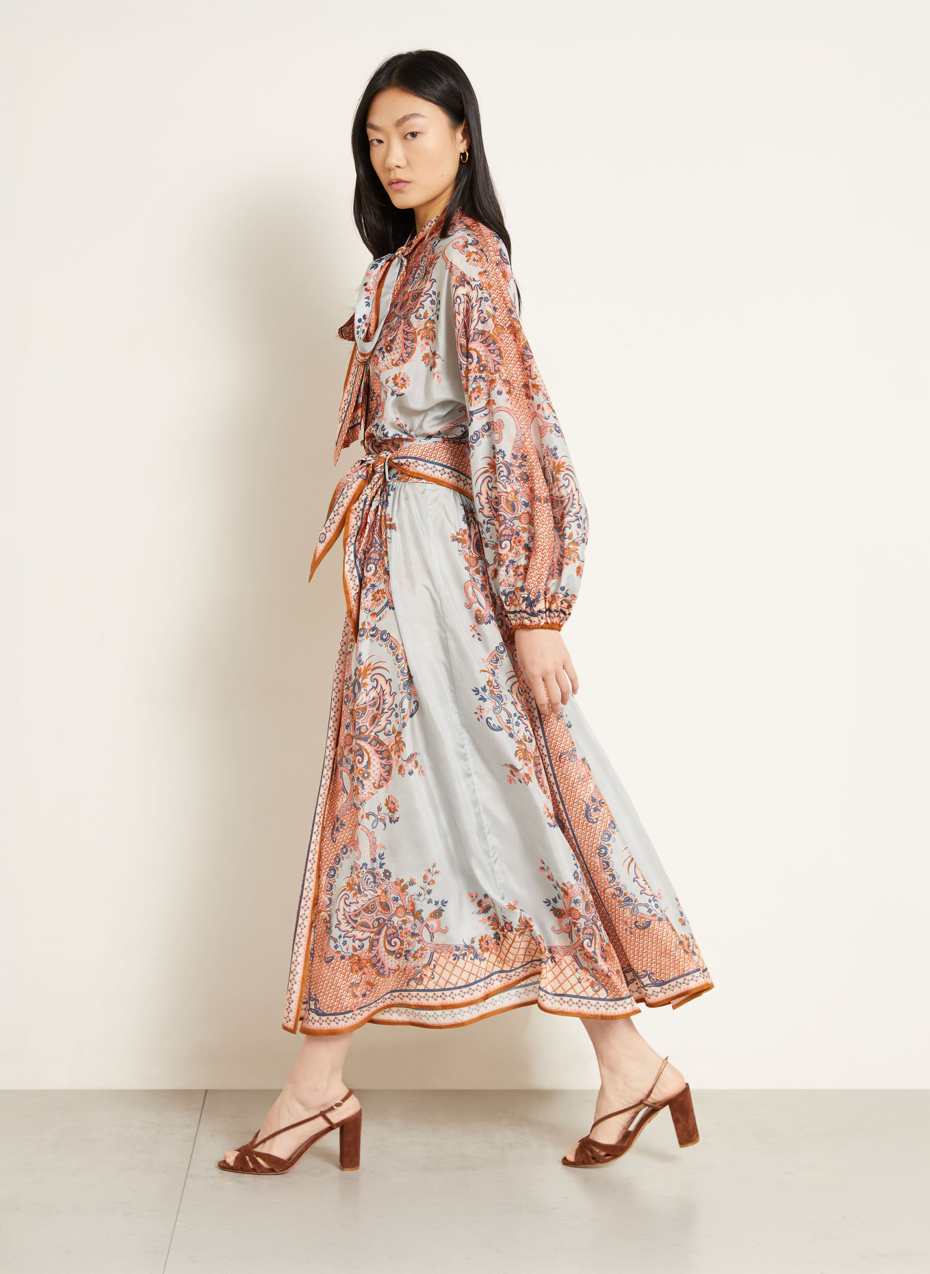 ZIMMERMANN Jupe en satin ASTER en soie: BLEU GRIS / SAUMON / BLEU