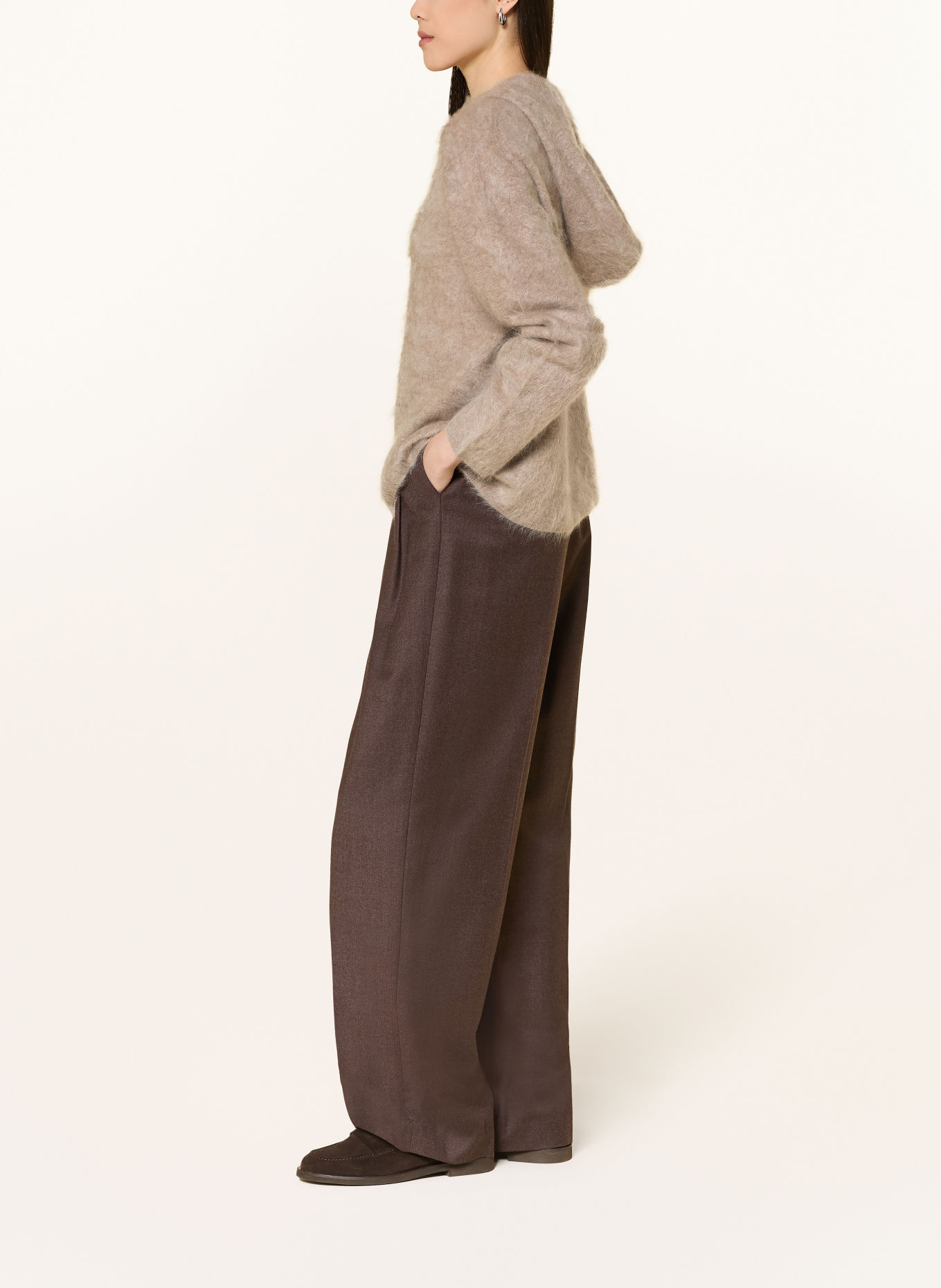 darling harbour Cashmere Sweater: GREIGE