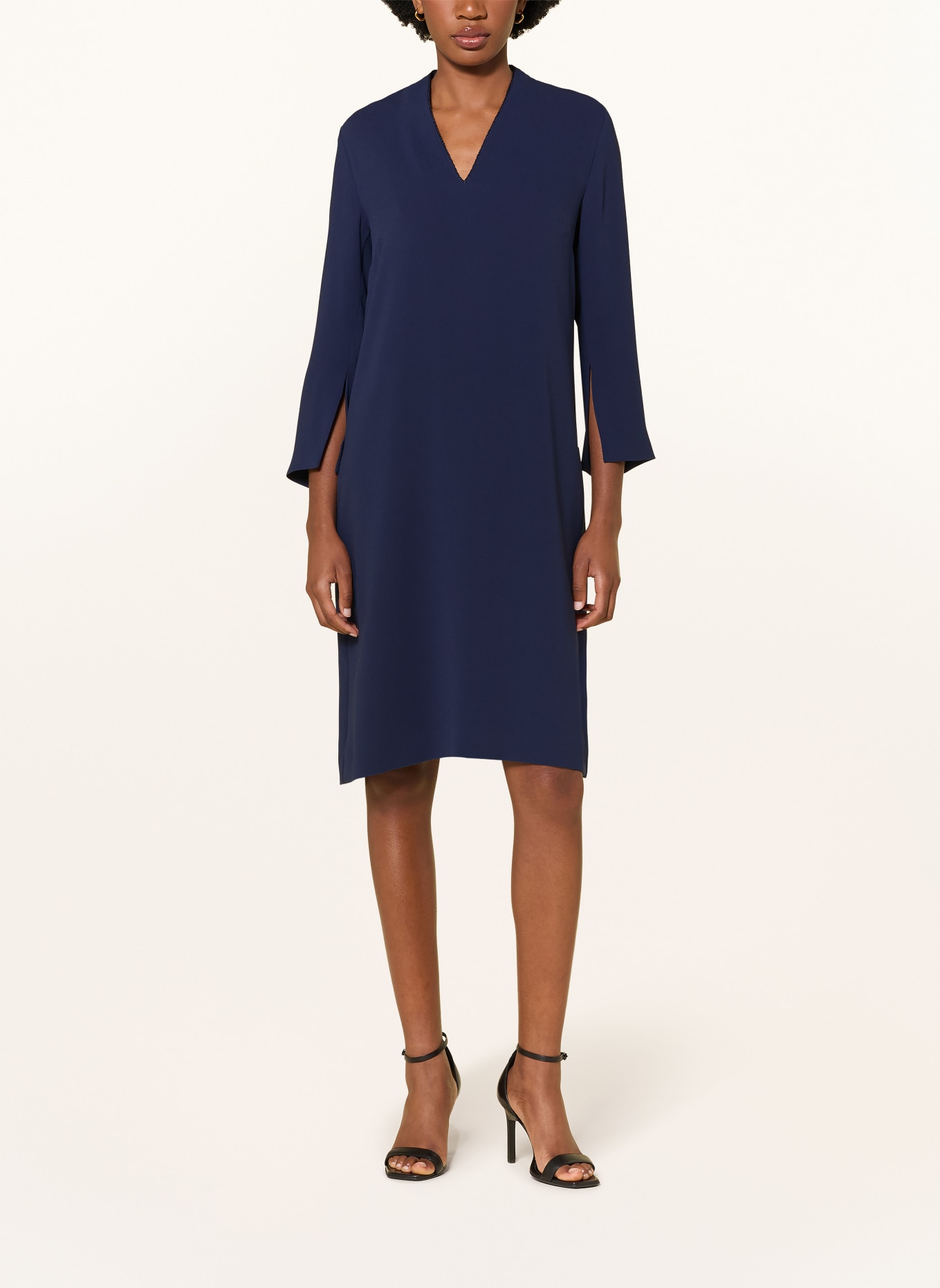 windsor. Jurk: DONKERBLAUW