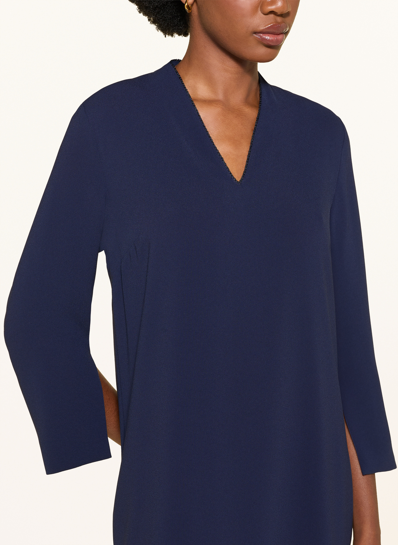 windsor. Jurk: DONKERBLAUW