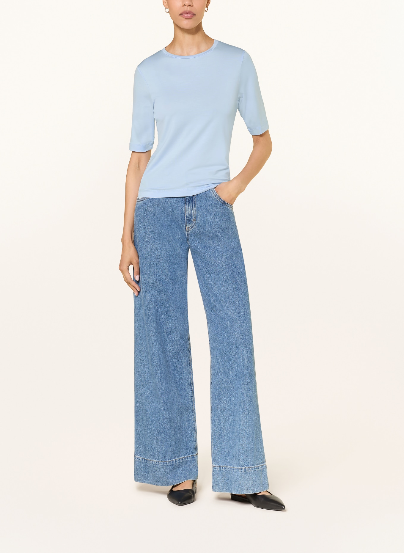 windsor. T-shirt: LIGHT BLUE