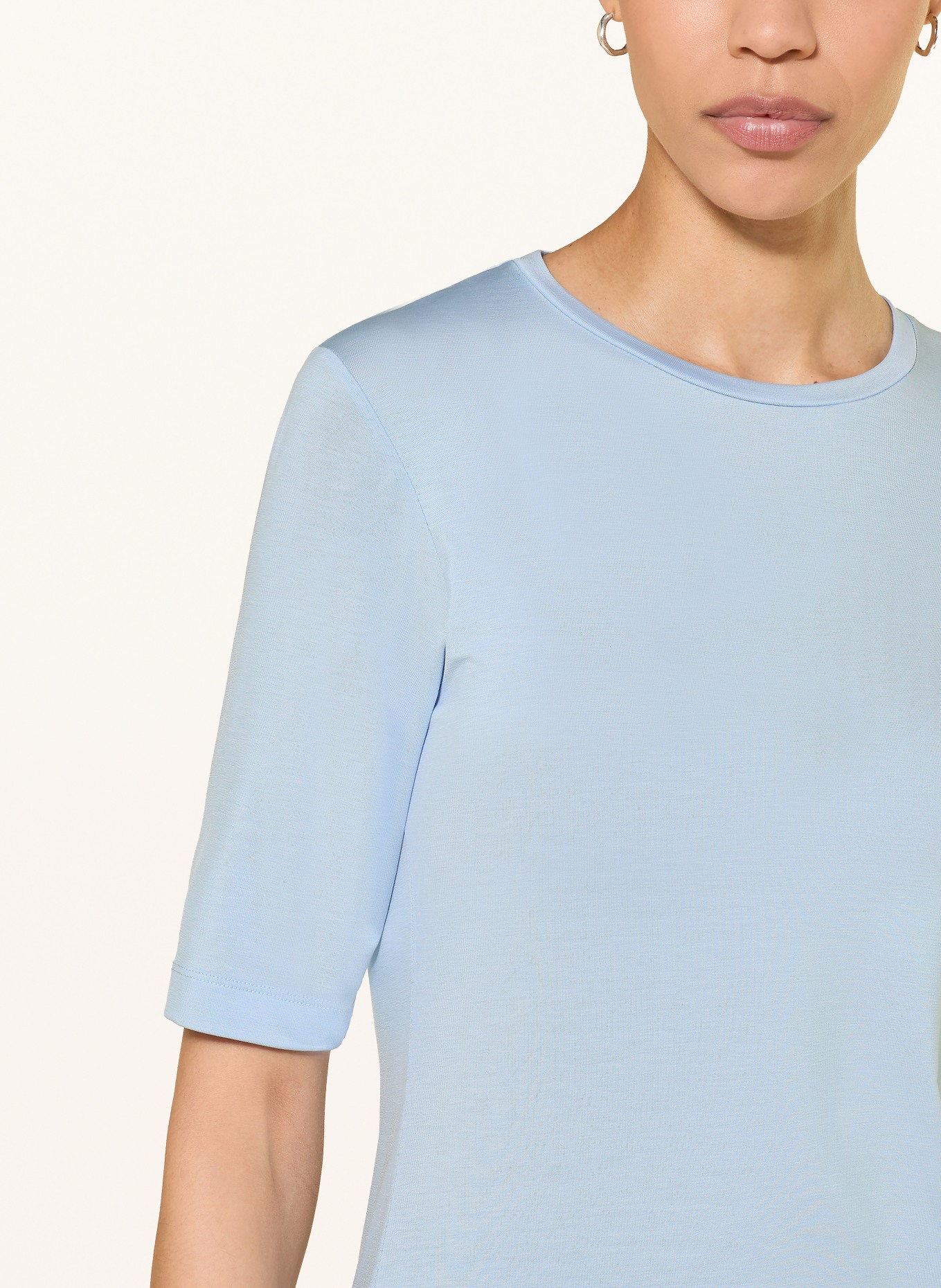 windsor. T-shirt: LIGHT BLUE