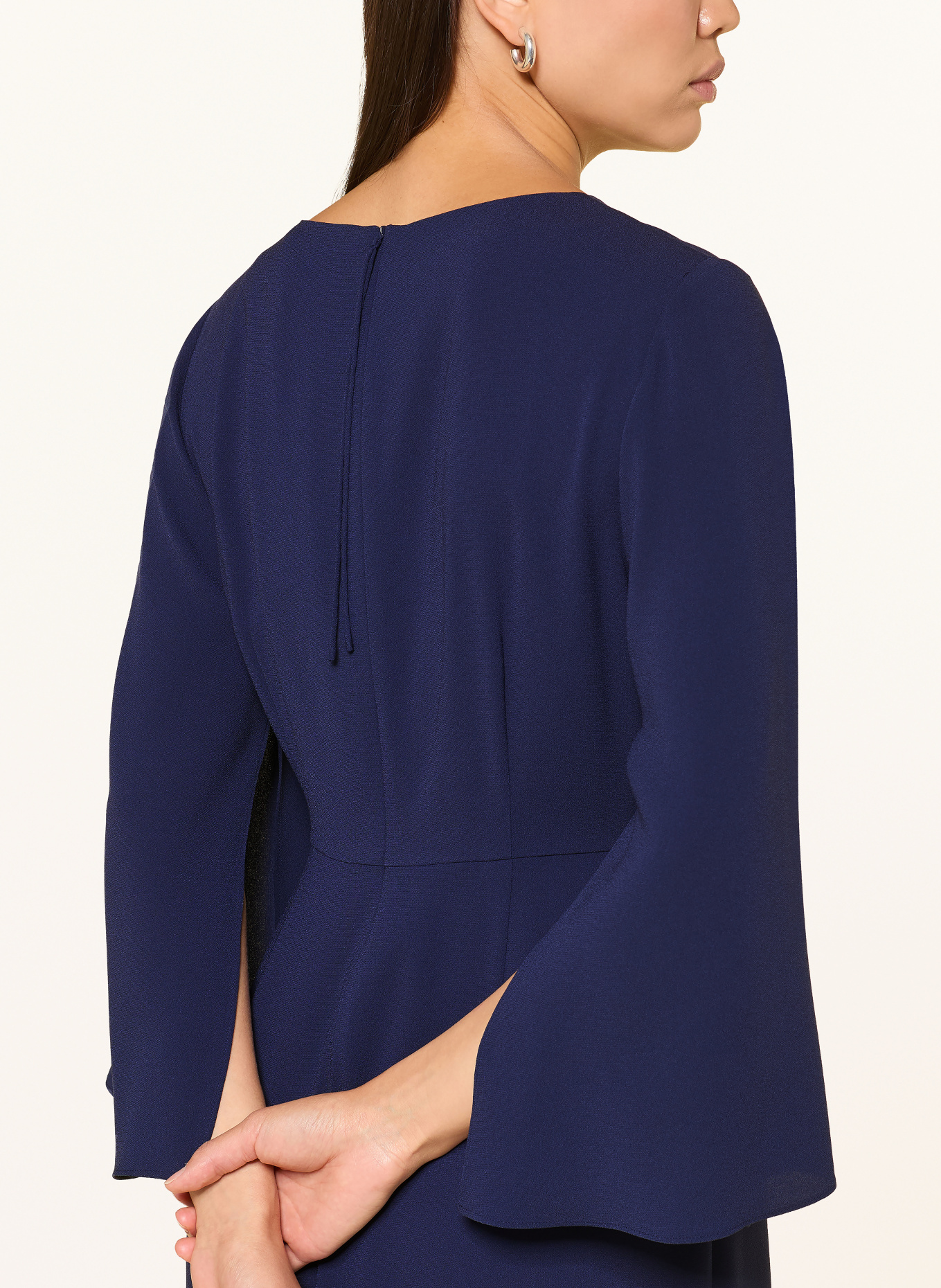 windsor. Satinkleid: DUNKELBLAU