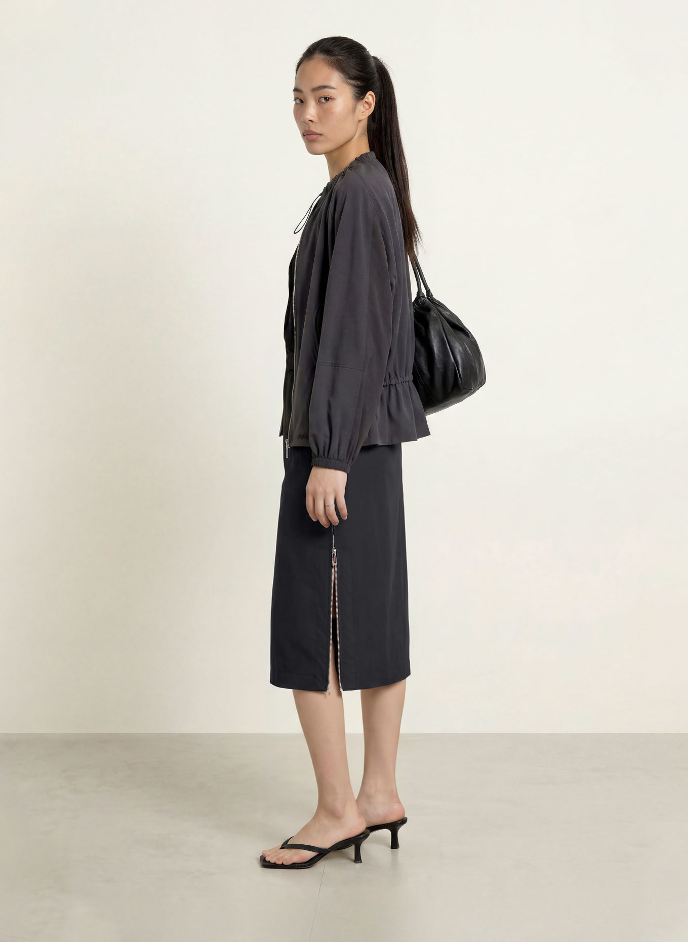 MAX & Co. Cargonederdel CALCO: SORT
