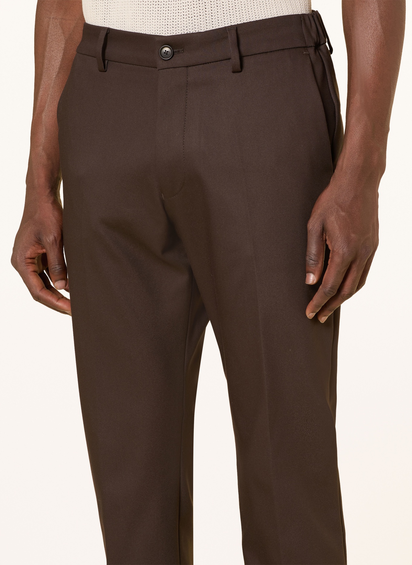 DRYKORN Hose AJEND Regular Fit: DUNKELBRAUN