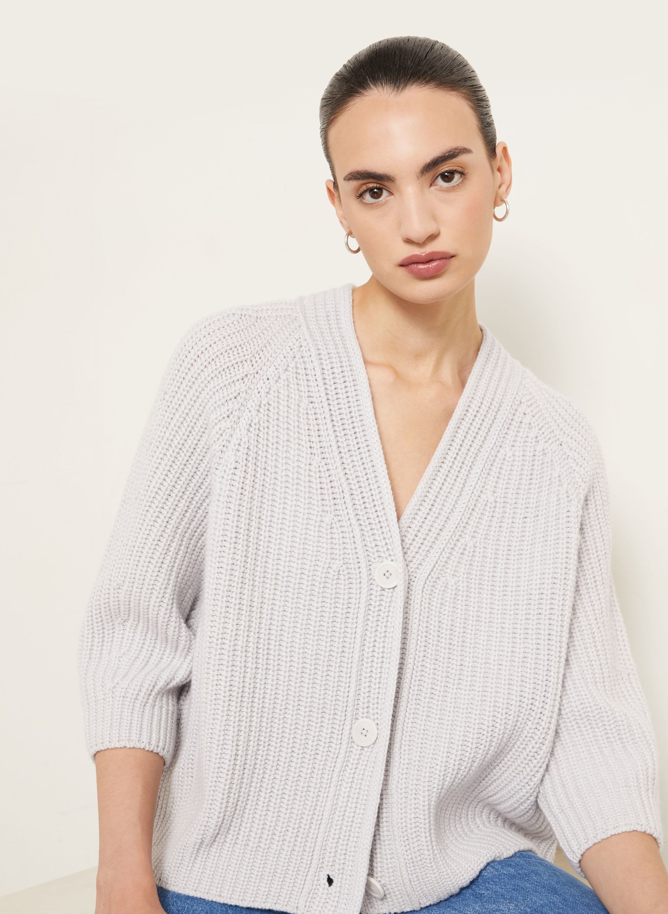 IRIS von ARNIM FALLOU BUTTON vest van kasjmier met 3/4-mouwen: LICHTGRIJS