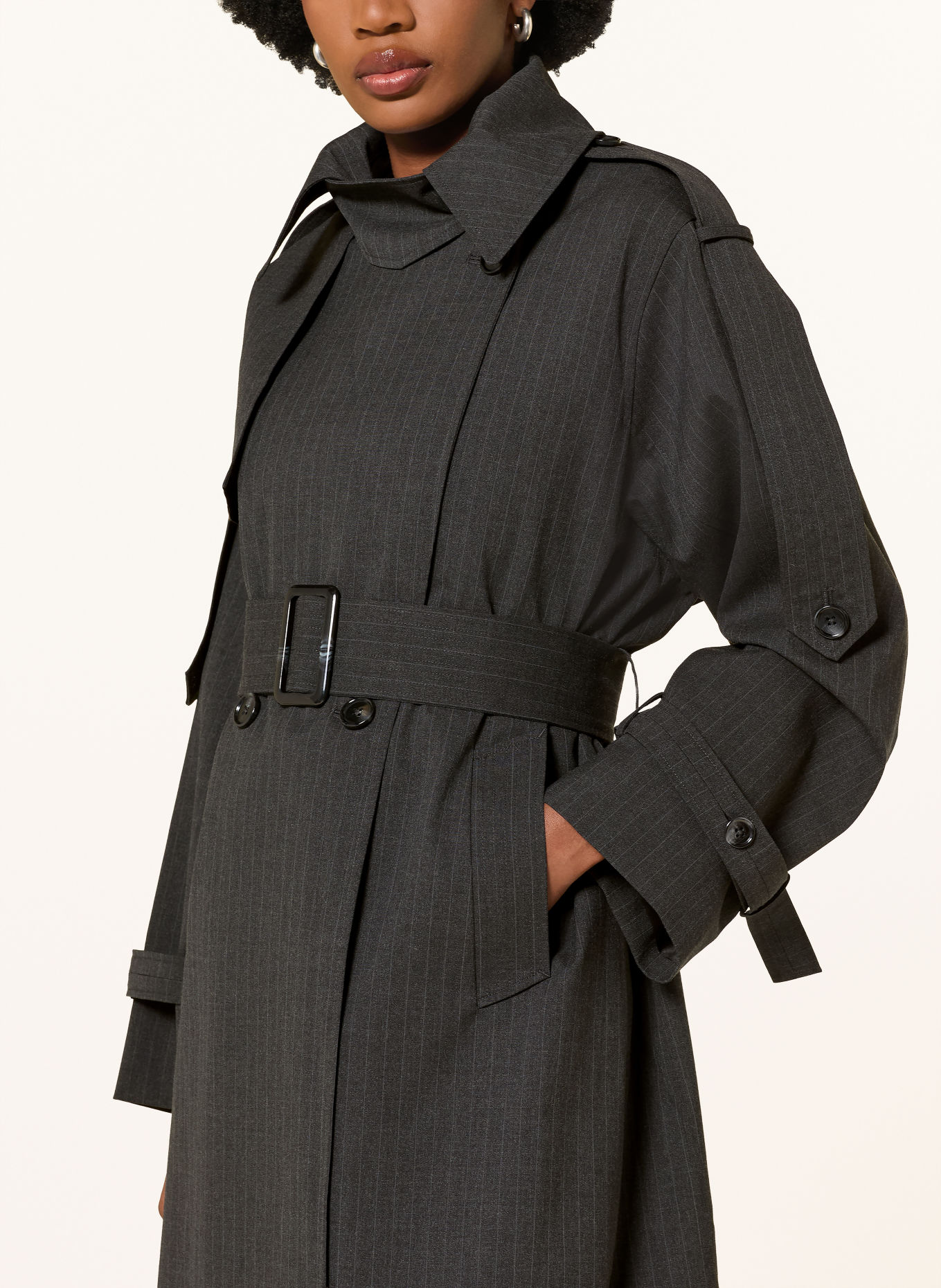 MRS & HUGS Trenchcoat: DONKERGRIJS / GRIJS
