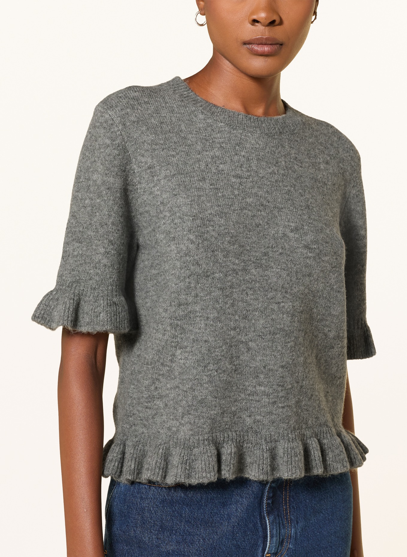 MRS & HUGS Gebreid shirt met ruches: GRIJS