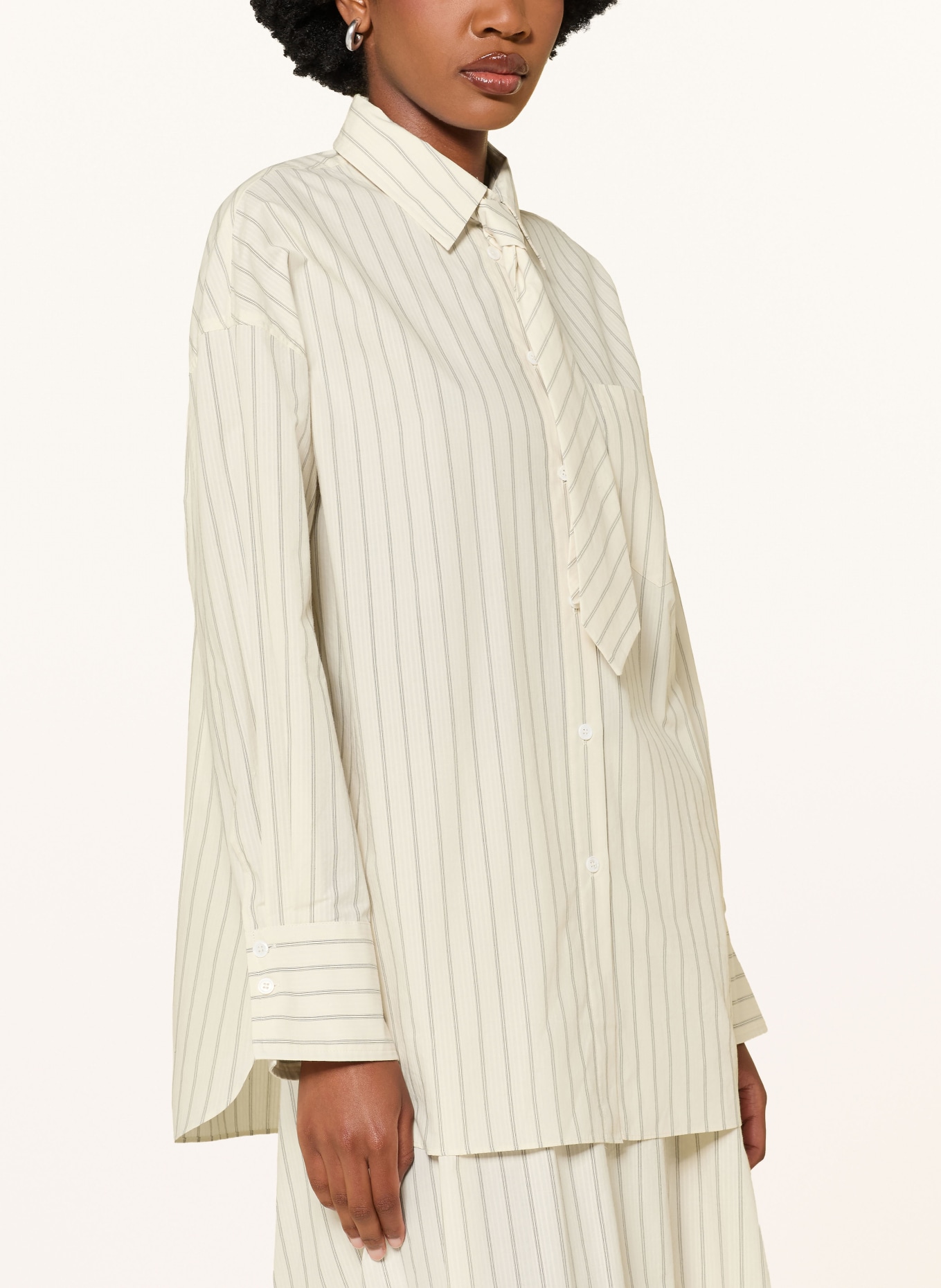 MRS & HUGS Overhemdblouse met zijde: CRÈME / DONKERGRIJS